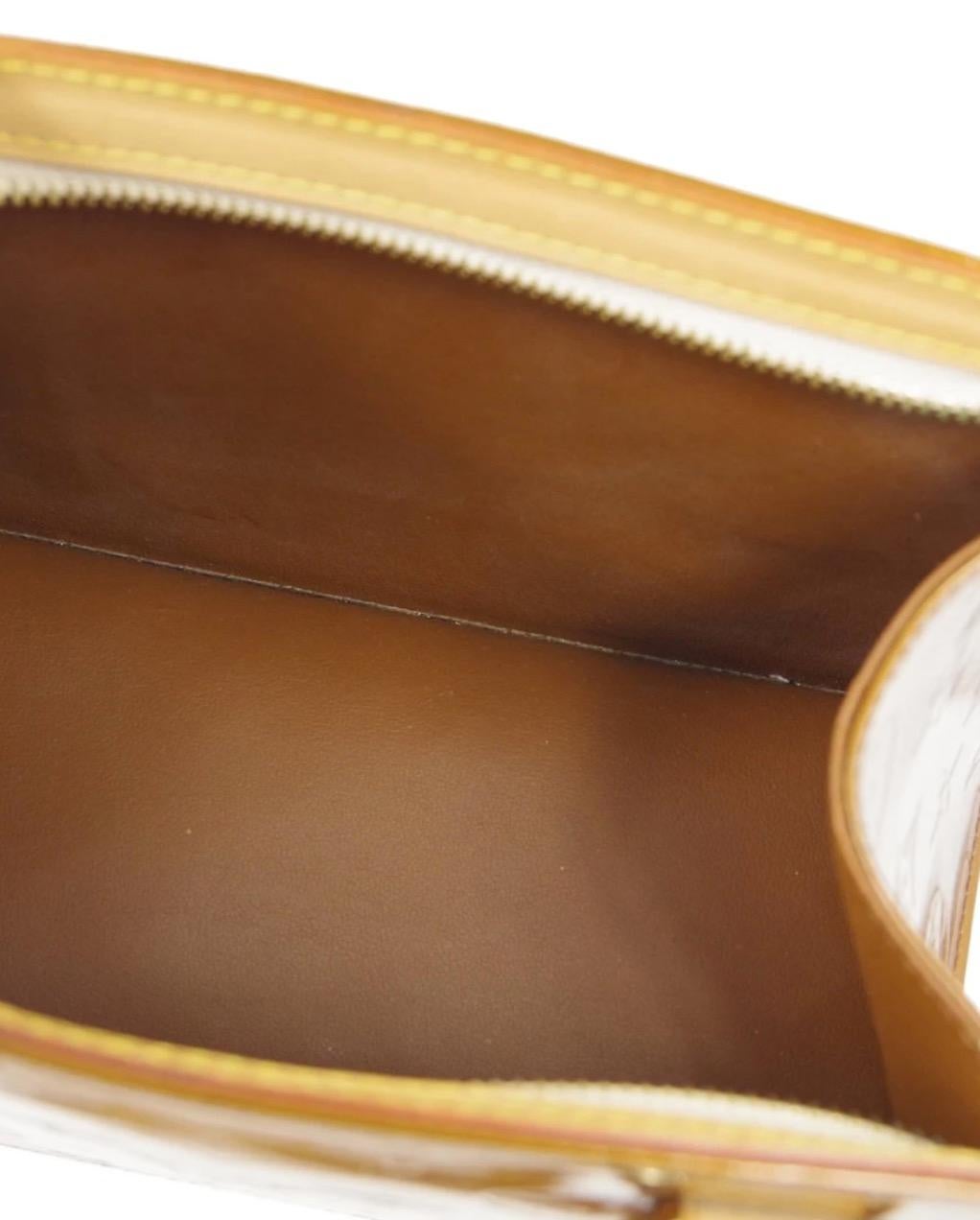 Louis Vuitton Bronze Goldfarbene Umhängetasche aus Lackleder mit Monogramm und Henkel im Angebot 1