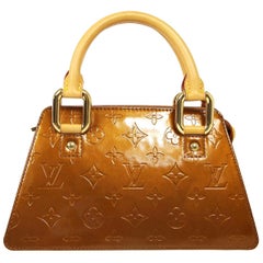 Louis Vuitton Bronze Goldfarbene Umhängetasche aus Lackleder mit Monogramm und Henkel