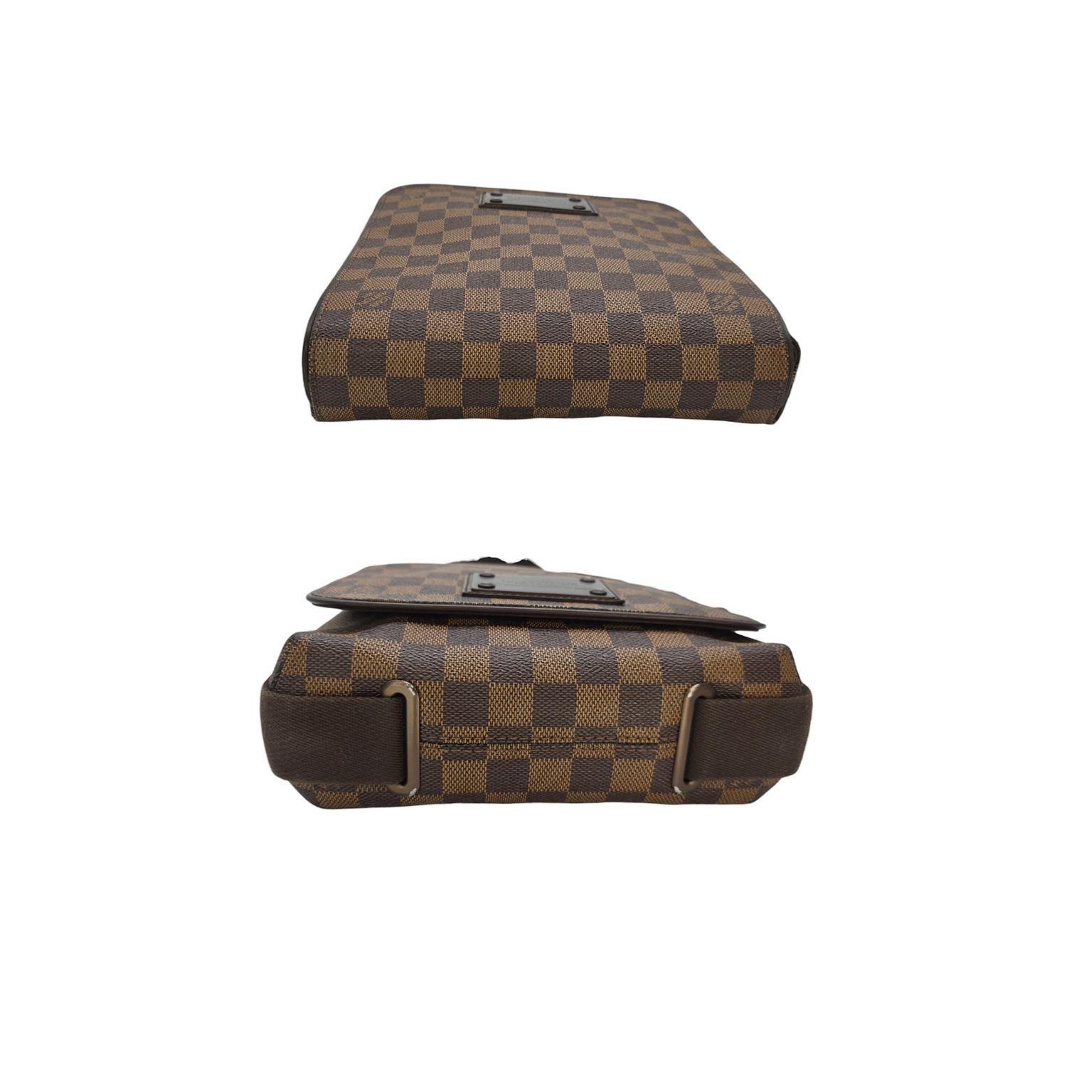 Louis Vuitton Brooklyn Damier Ebene Messenger PM Bon état - En vente à Scottsdale, AZ