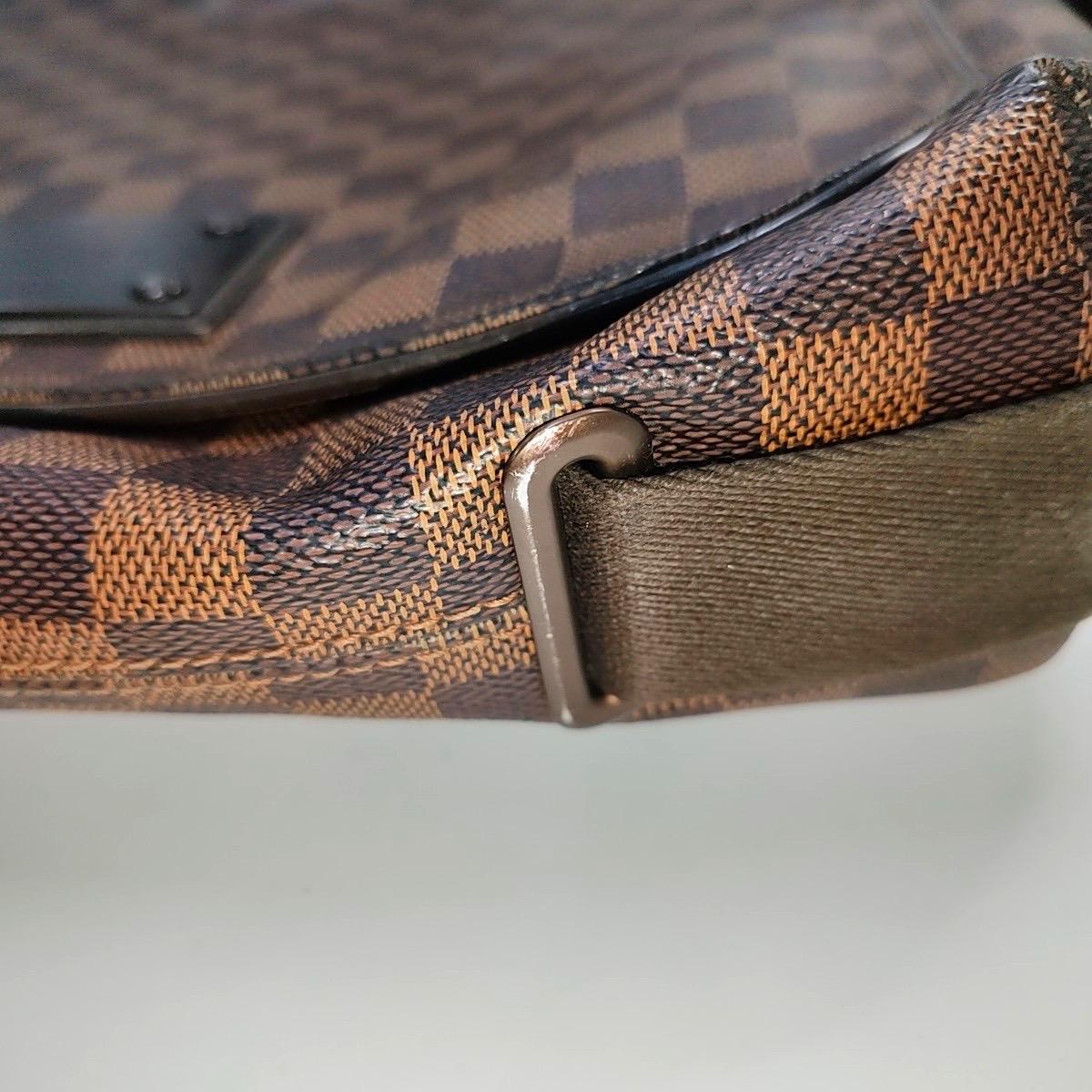 Louis Vuitton Brooklyn Messenger Bag Brown Damier Ebene Monogram en vente 11