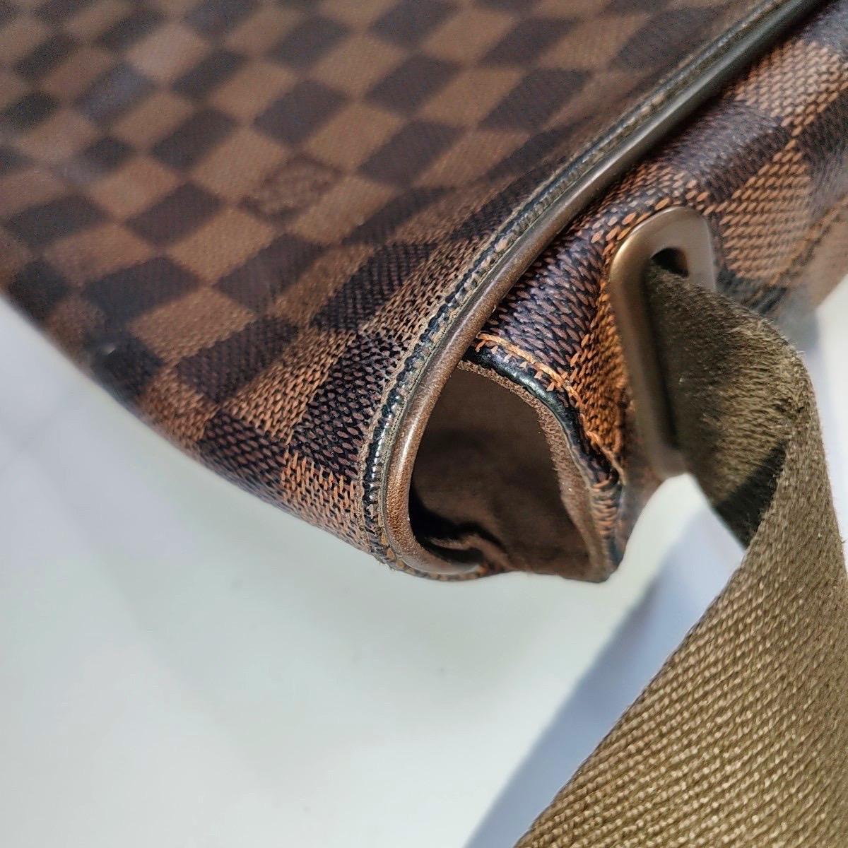 Louis Vuitton Brooklyn Messenger Bag Brown Damier Ebene Monogram en vente 1