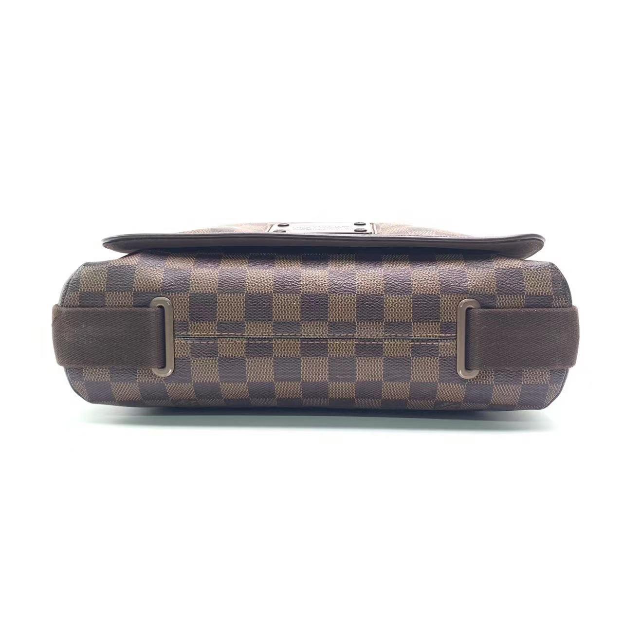 Women's Louis Vuitton Brooklyn Messenger Bag Brown Monogram