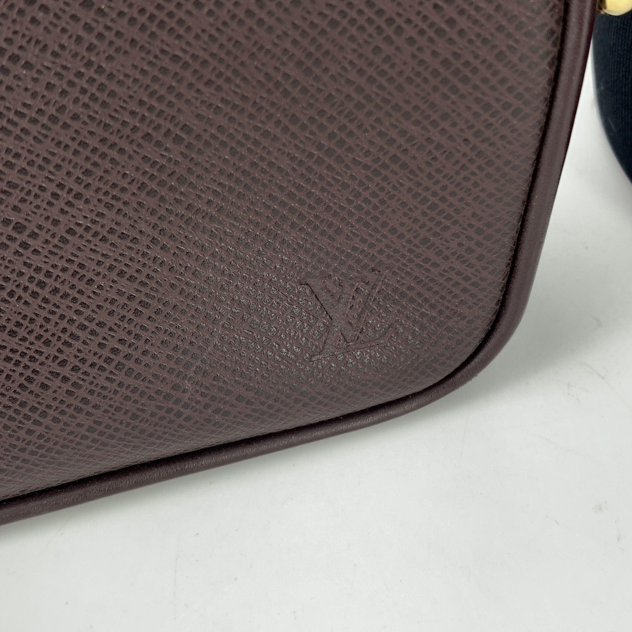 Black Louis Vuitton Brown Acajou Taiga Kaluga Pochette Clutch Wrist Bag