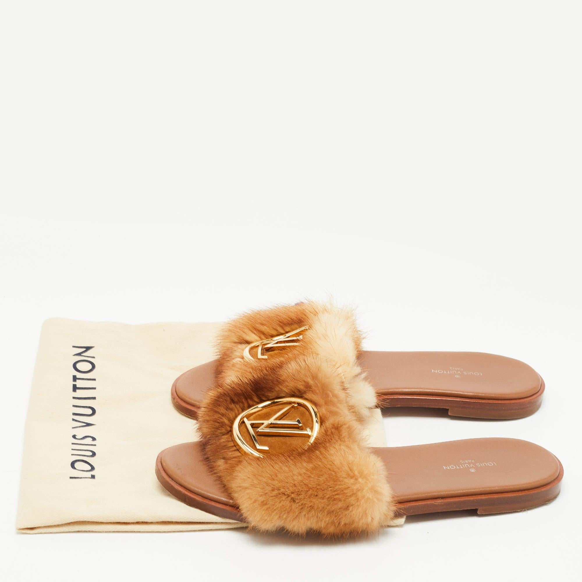 Louis Vuitton Brown/Beige Fur Lock It Sandals Size 36 In Good Condition In Dubai, Al Qouz 2