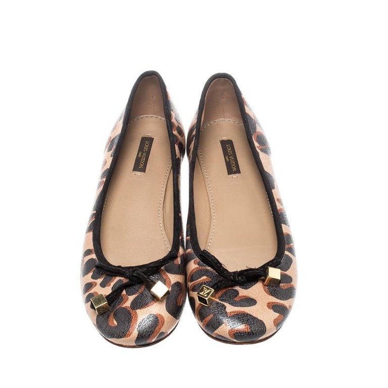 Louis Vuitton Brown/Black Leopard Print Leather Debbie Ballet Flats Size 38  For Sale at 1stDibs