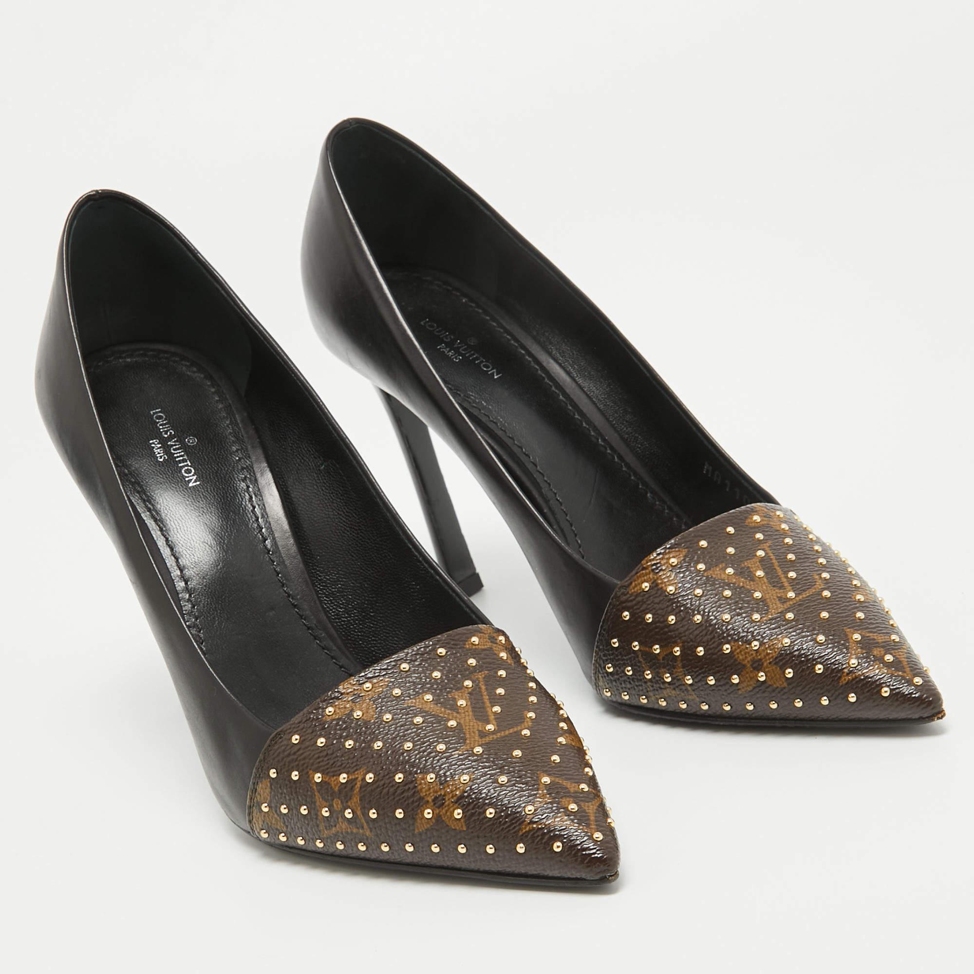 Louis Vuitton Brown/Black Monogram Canvas and Leather Pointed Toe Pumps Size 38. For Sale 1