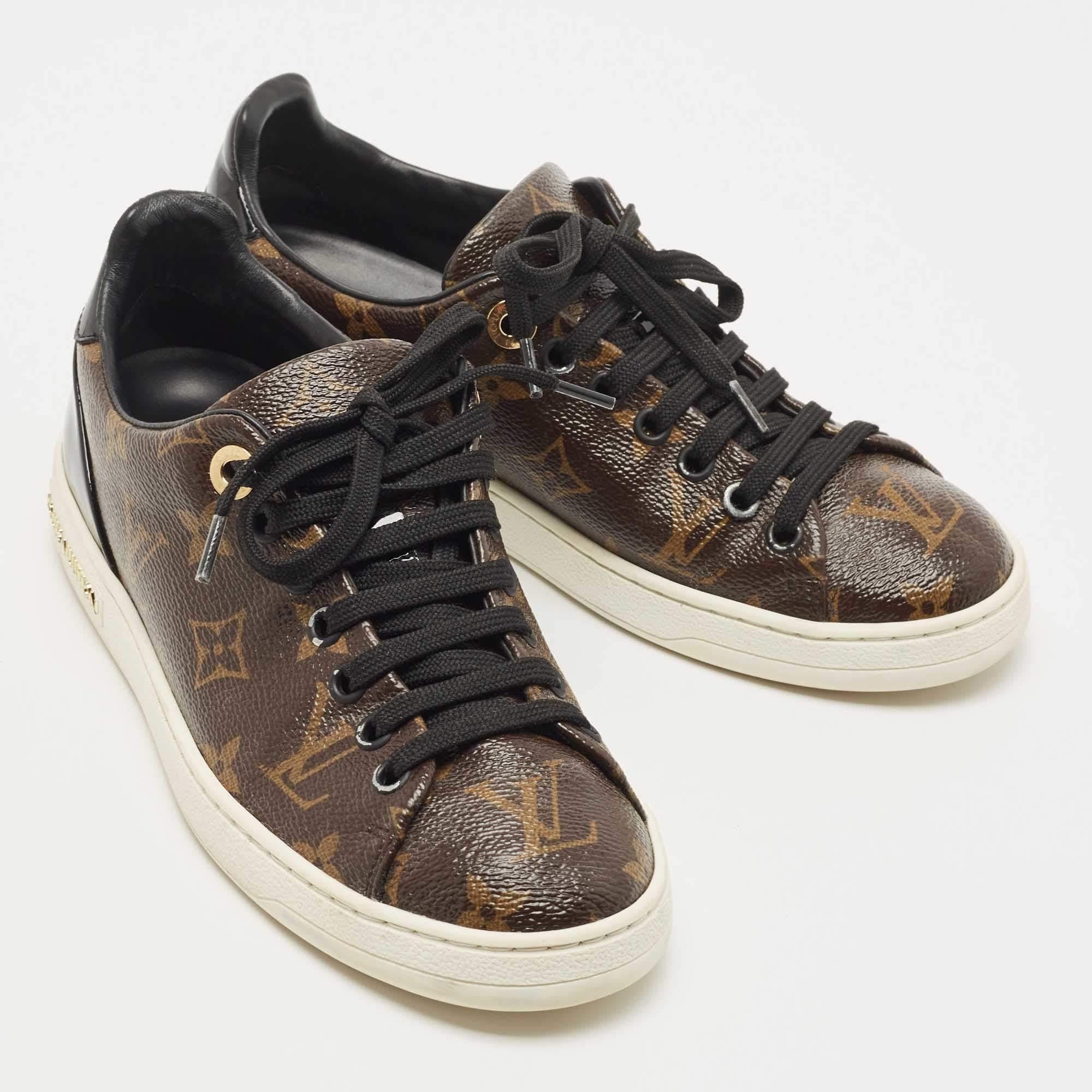 Step into fashion-forward luxury with these LV sneakers. These premium kicks offer a harmonious blend of style and comfort, perfect for those who demand sophistication in every step.

