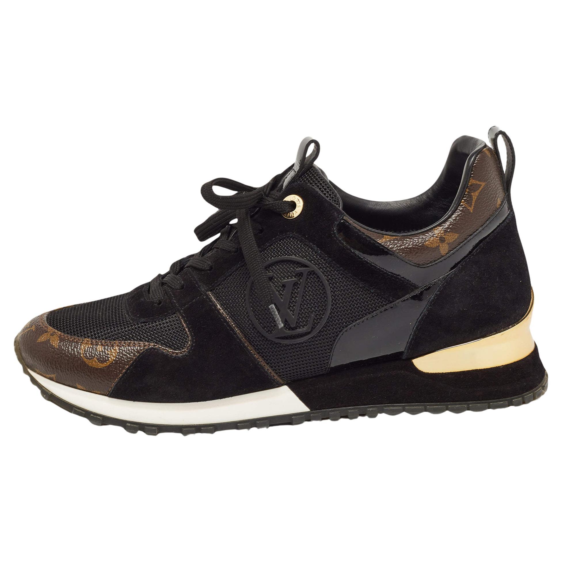 Louis Vuitton Brown/Black Monogram Canvas and Suede Run Away Sneakers Size 39 en vente