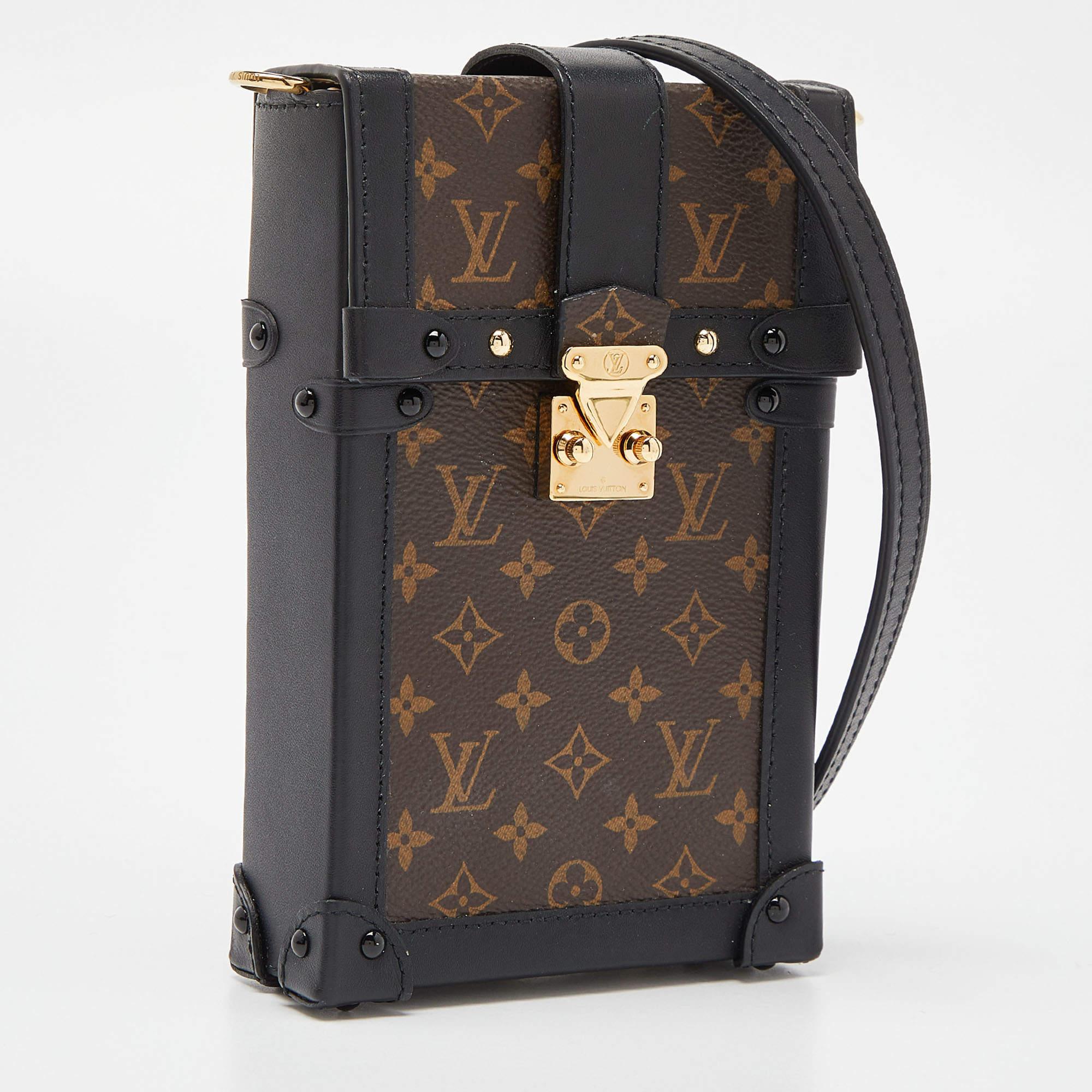 Louis Vuitton Brown/Black Monogram Canvas Pochette Trunk Vertical Bag In Good Condition In Dubai, Al Qouz 2