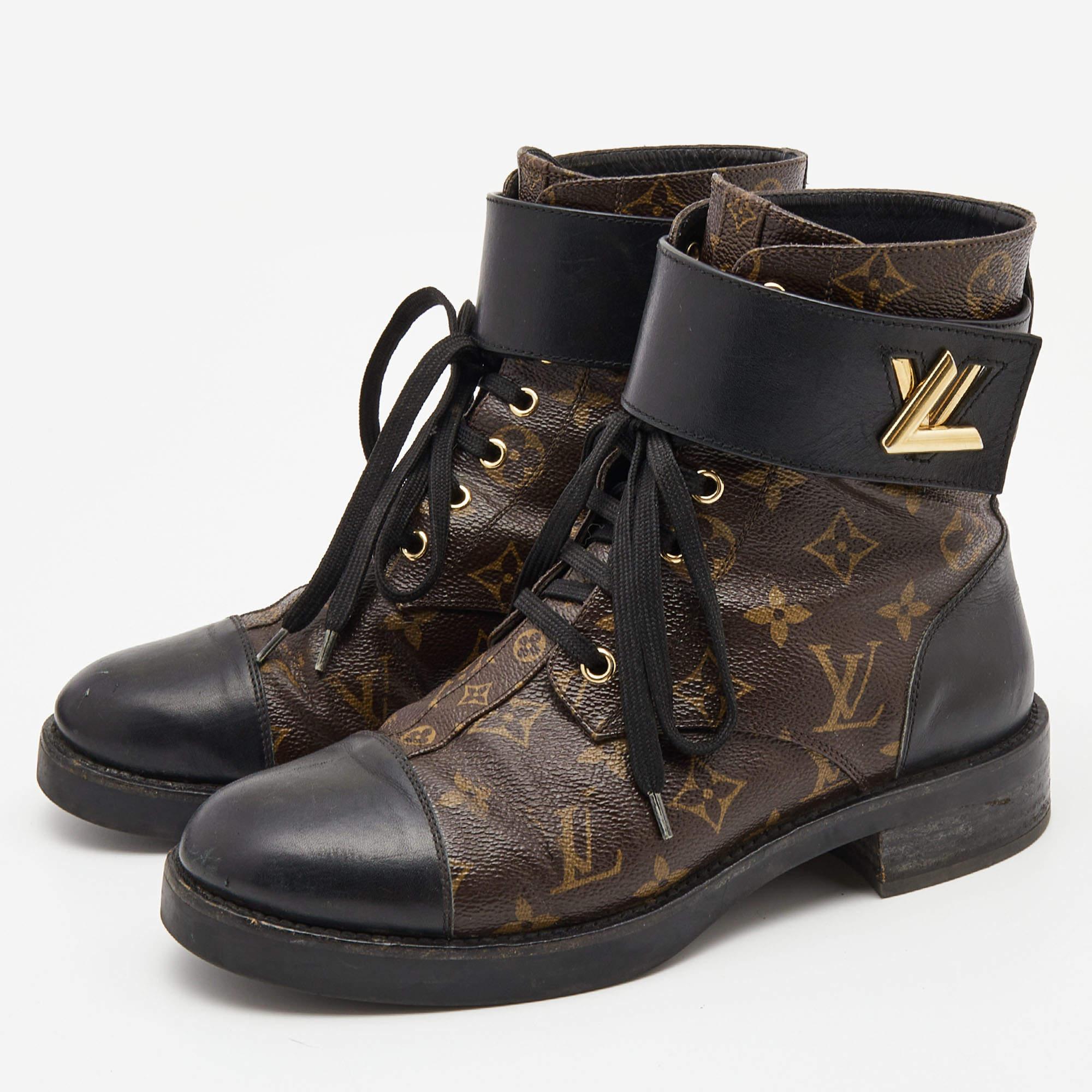 Enjoy the most fashionable days with these stylish Louis Vuitton boots. Modern in design and craftsmanship, they are fashioned to keep you comfortable and chic!

