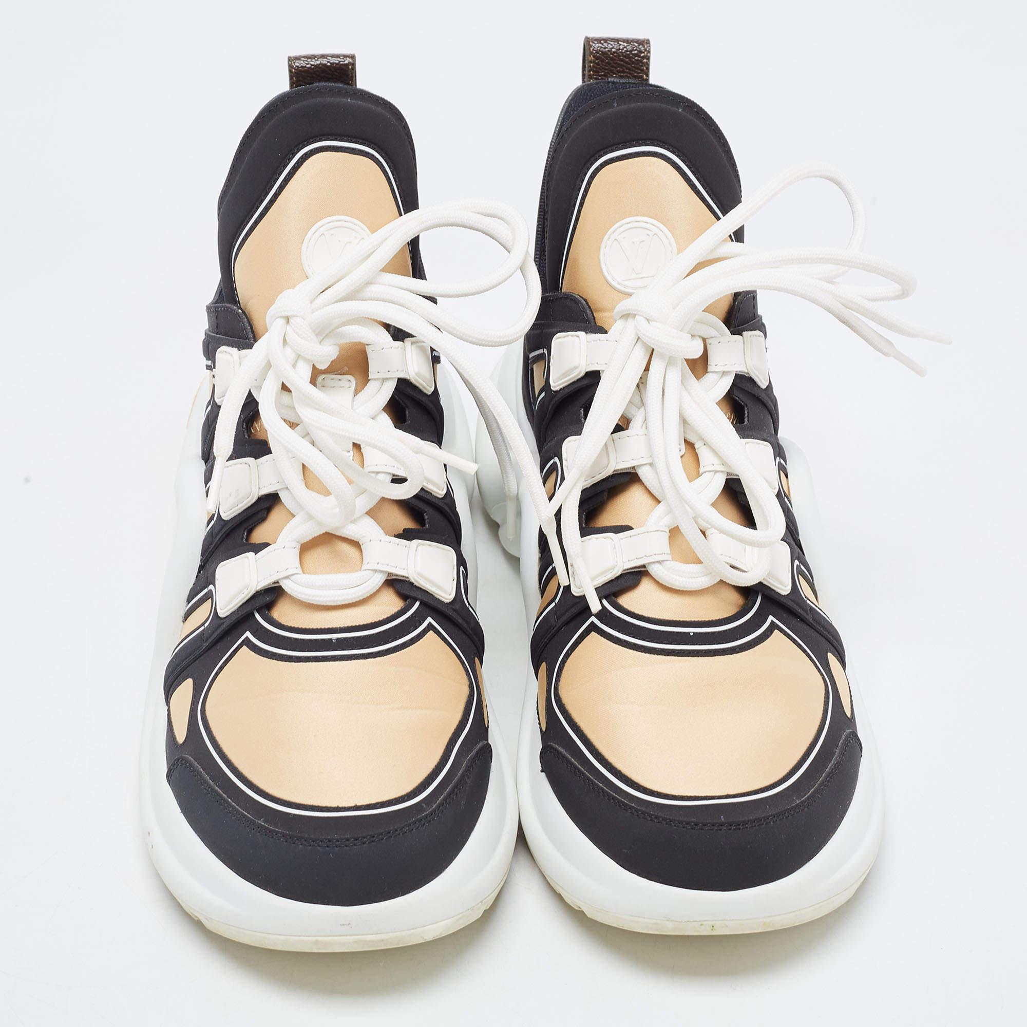 Give your outfit a luxe update with this pair of LV sneakers. The shoes are sewn perfectly to help you make a statement in them for a long time.

Includes: Original Dustbag, invoice, Original Box

