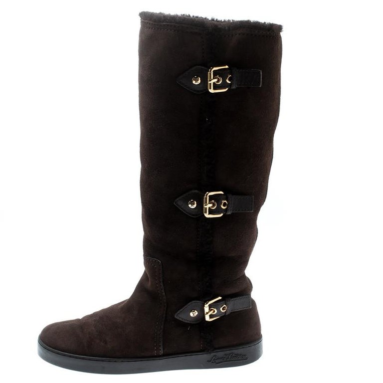 Louis Vuitton Brown Buckle Detail Shearling Lined Knee High Flat Boots Size 38.5 at 1stdibs