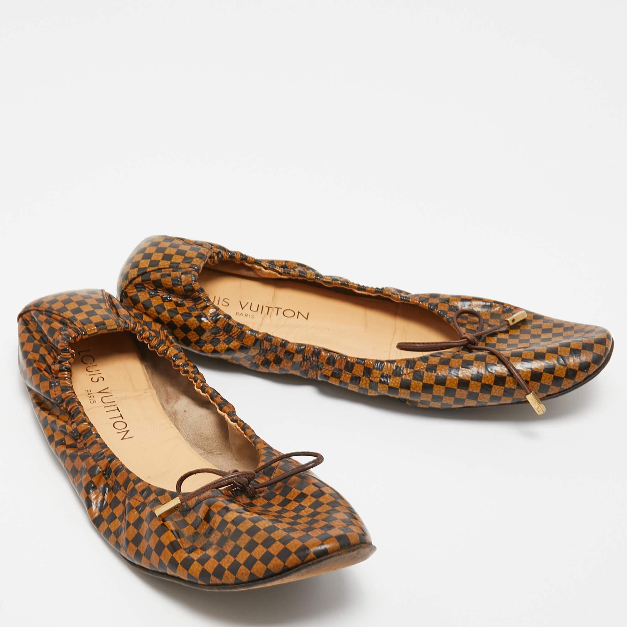 Women's Louis Vuitton Brown Coated Canvas, Ballet Flats Size 37 For Sale