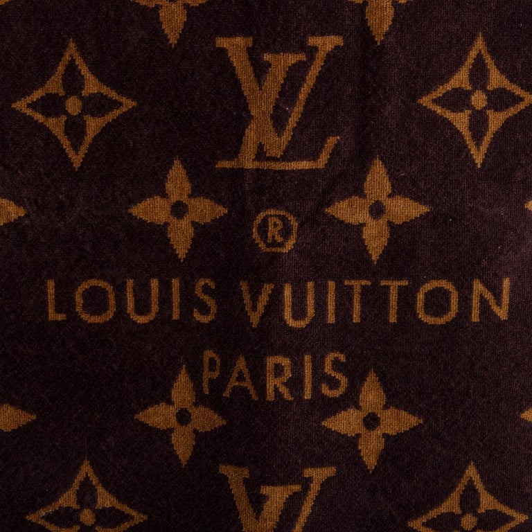 LOUIS VUITTON brown cotton CLASSIC BEACH Towel For Sale at 1stDibs