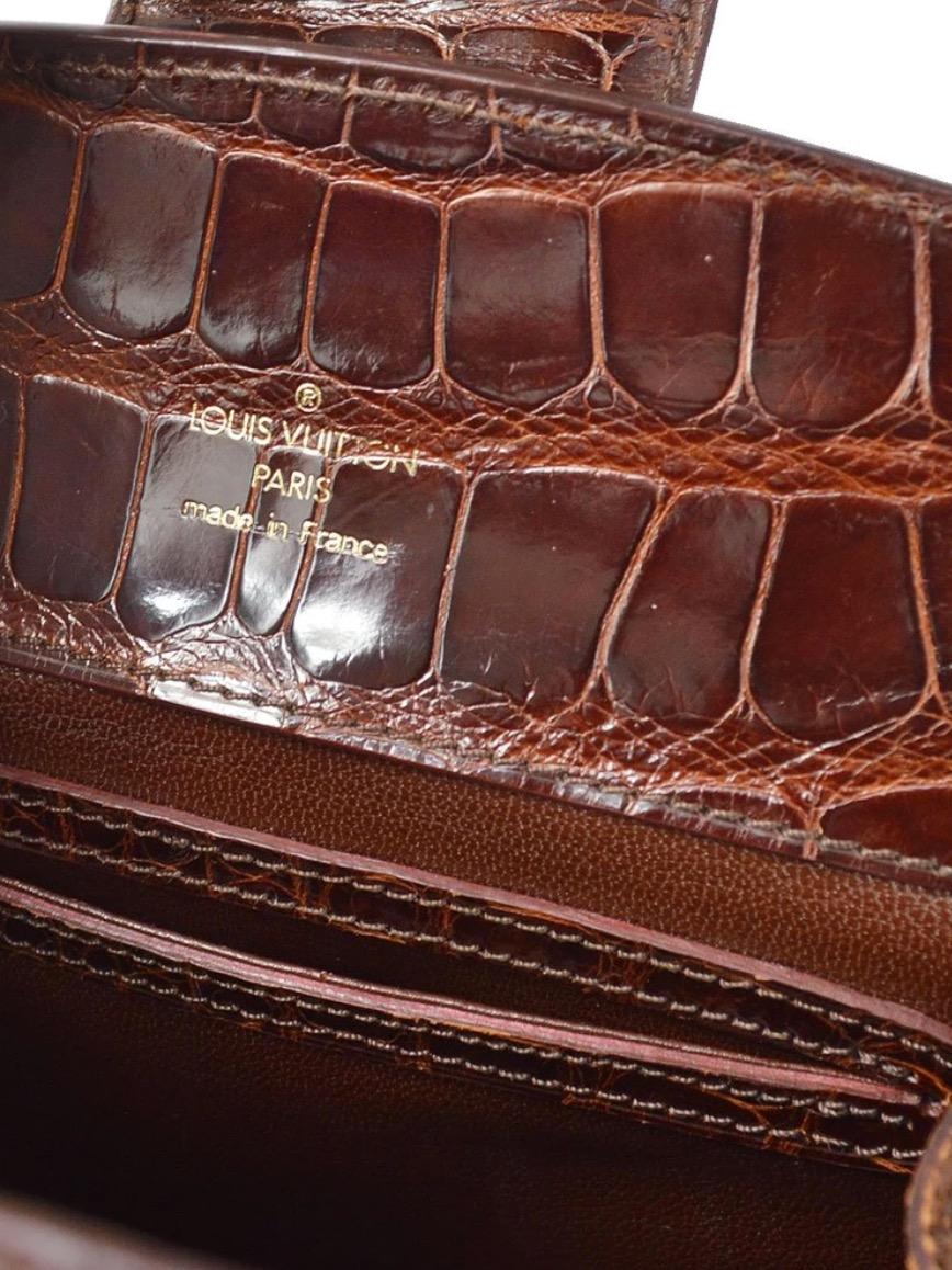 Marron Louis Vuitton - Sac seau à bandoulière en cuir de crocodile marron exotique à poignée supérieure en vente