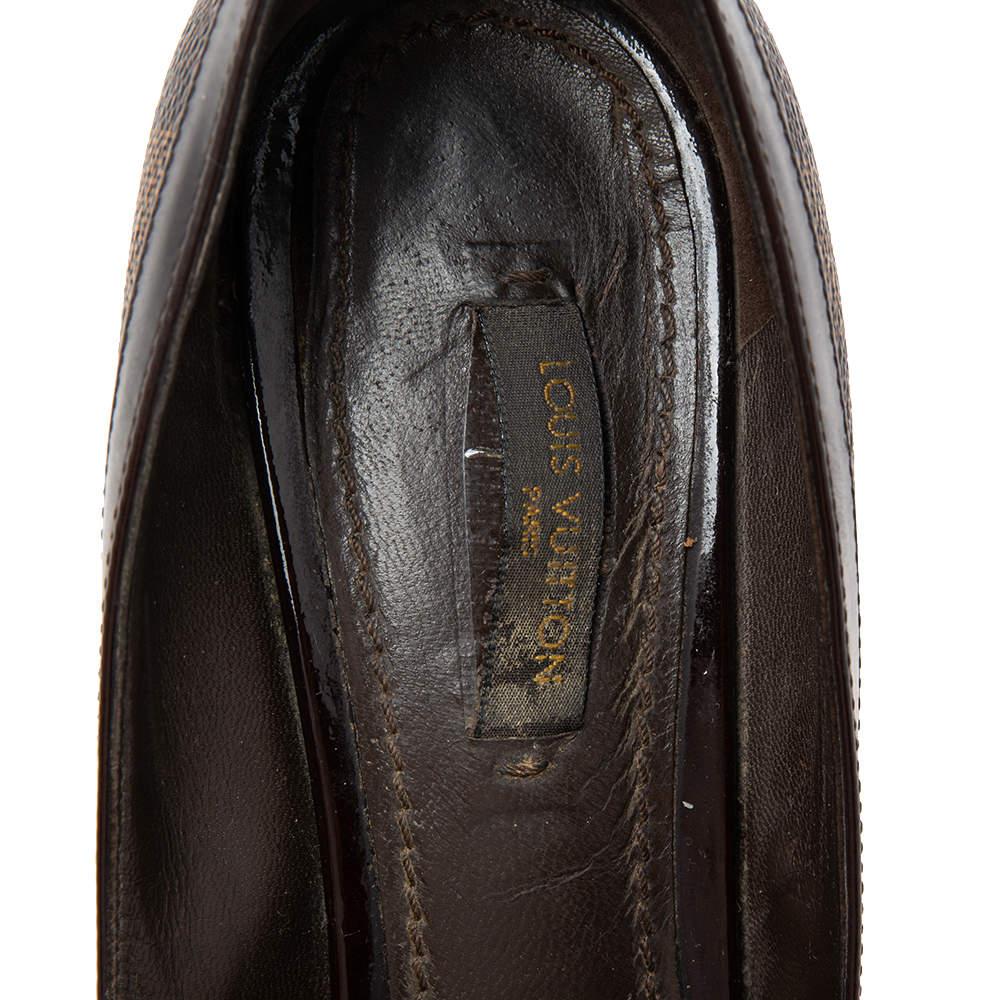 Women's Louis Vuitton Brown Damier Azur Canvas And Patent Leather Peep Toe Pumps Size 38 For Sale