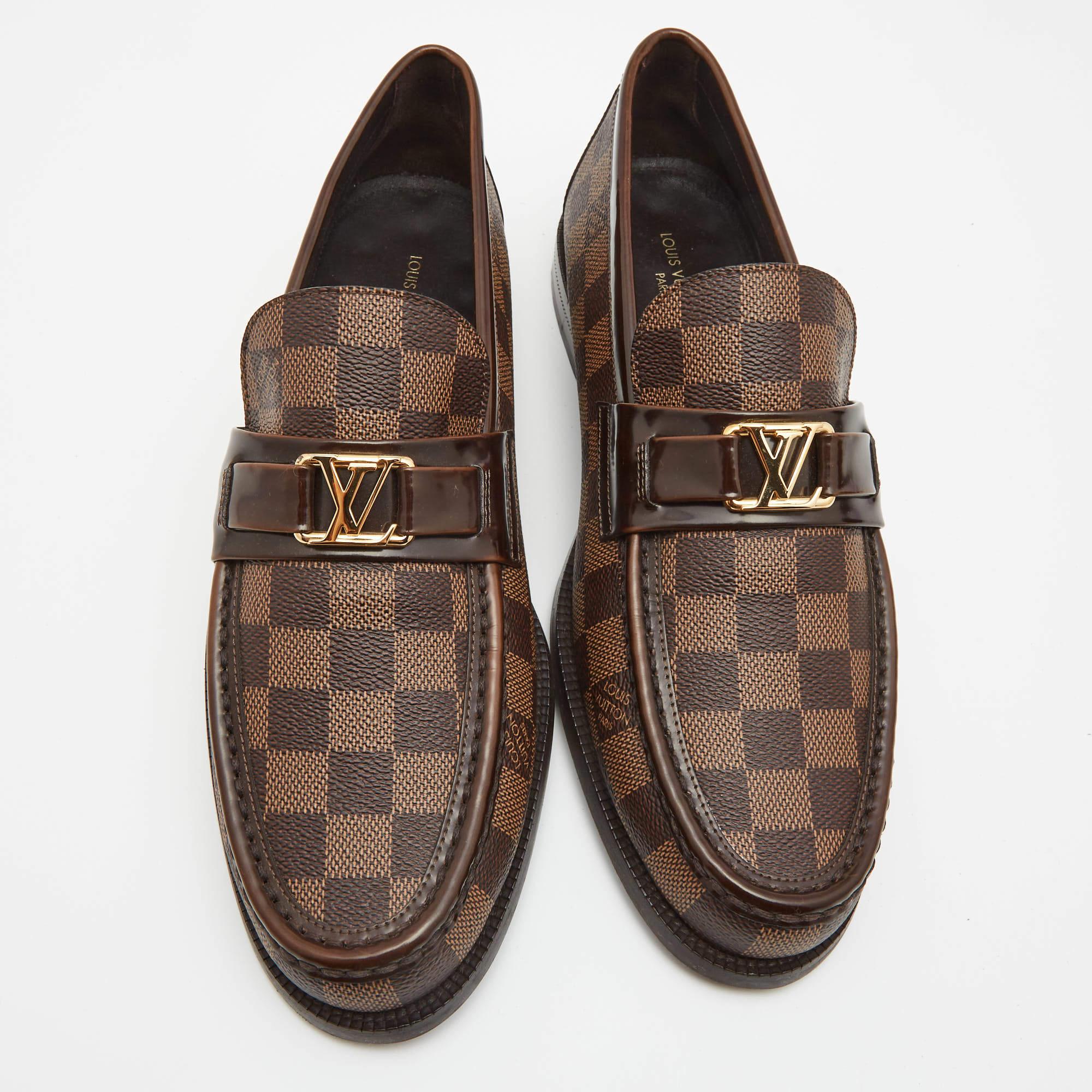 Practical, fashionable, and durable—these designer loafers are carefully built to be fine companions to your everyday style. They come made using the best materials to be a prized buy.

Includes: Original Dustbag

 