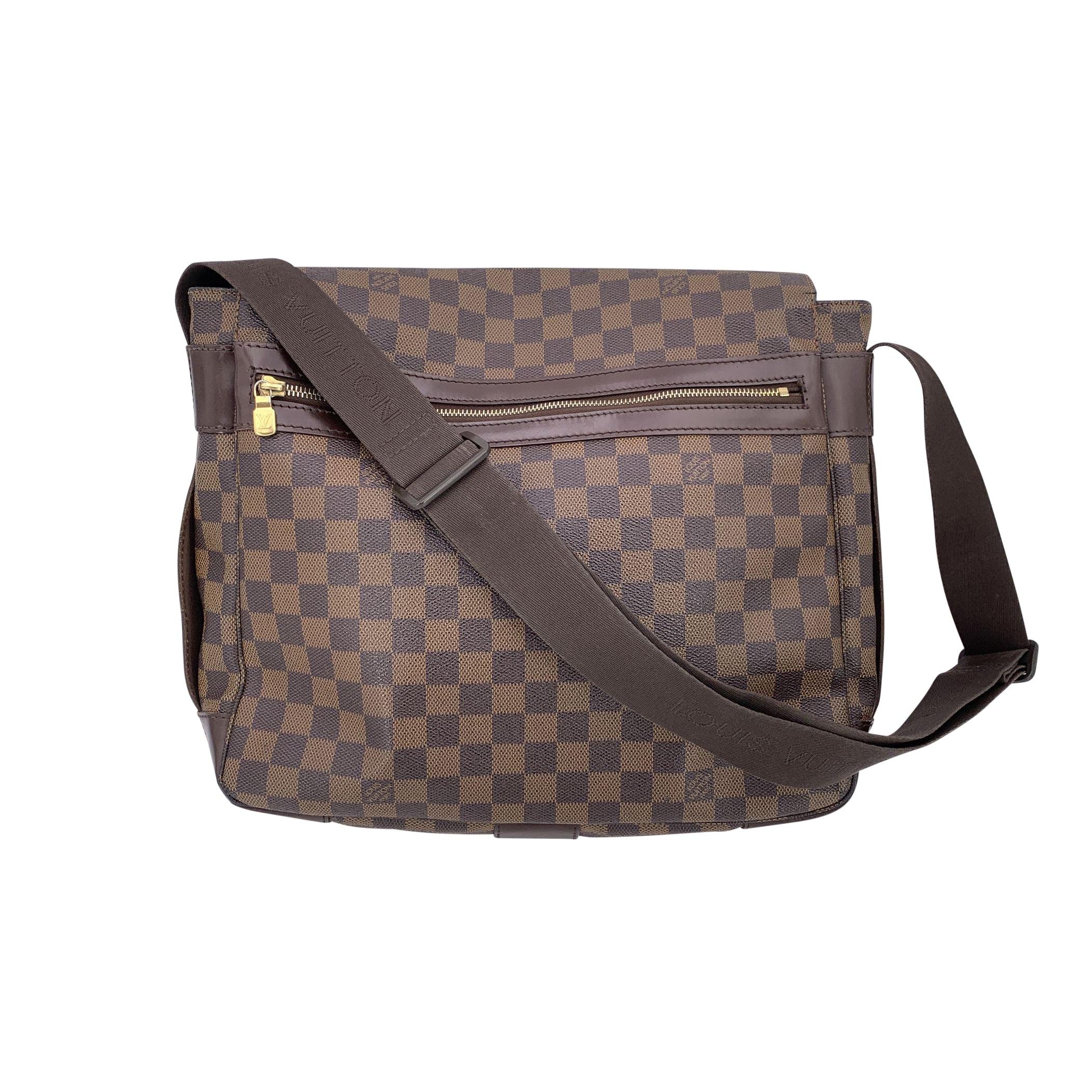 Grigio Louis Vuitton Borsa messenger in tela Damier Ebene Marrone Bastille GM in vendita