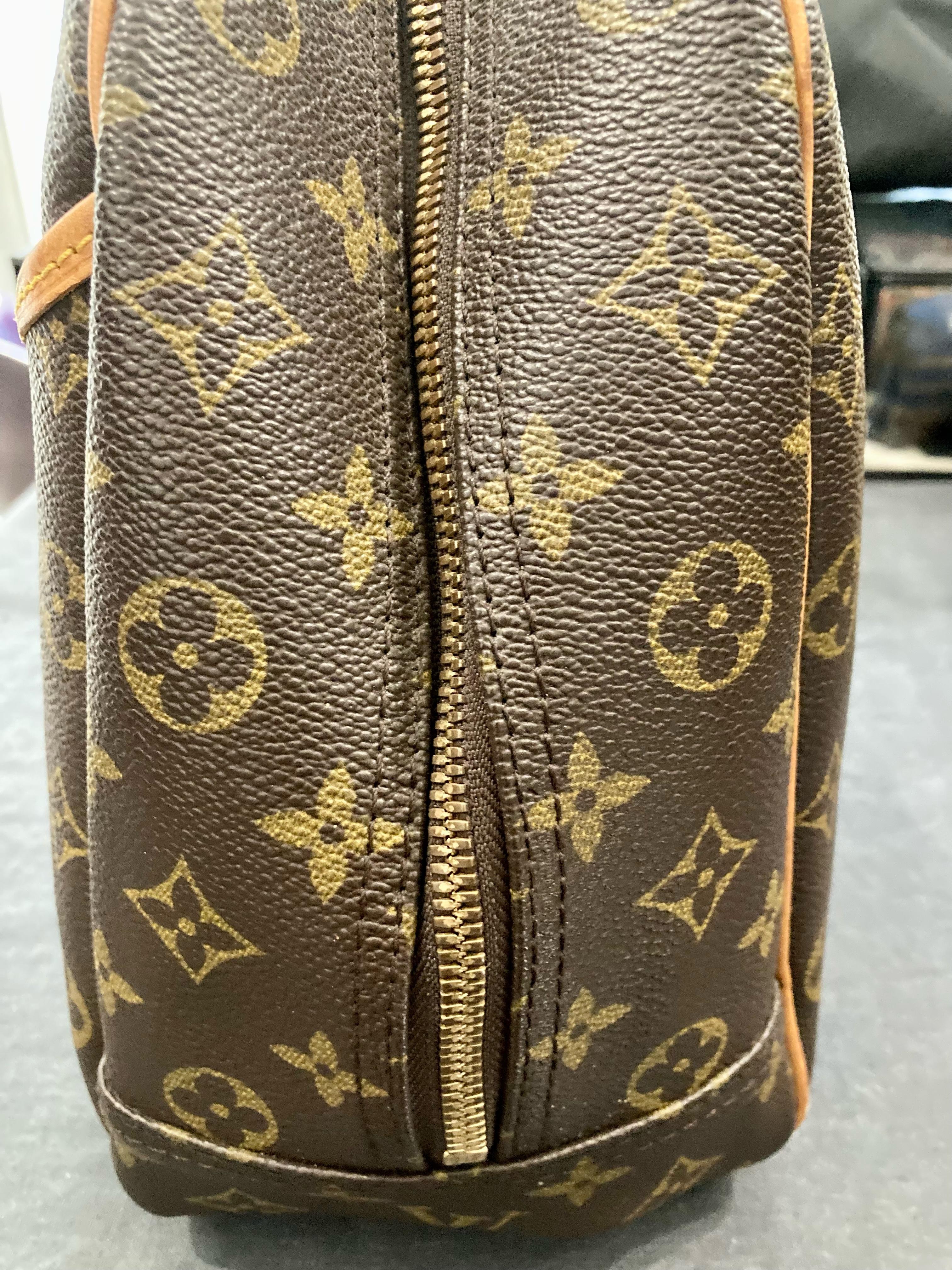 Louis Vuitton Brown Deauville Monogram Bag For Sale 5