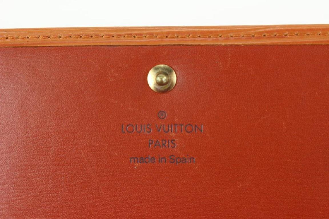 Louis Vuitton Brown Epi Leather Porte Tresor Trifold Long Wallet 720lvs622 In Good Condition For Sale In Dix hills, NY