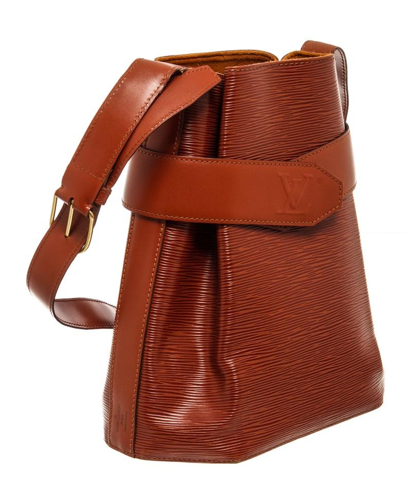 Louis Vuitton Brown Epi Leather Sac D'epaule In Good Condition In Irvine, CA