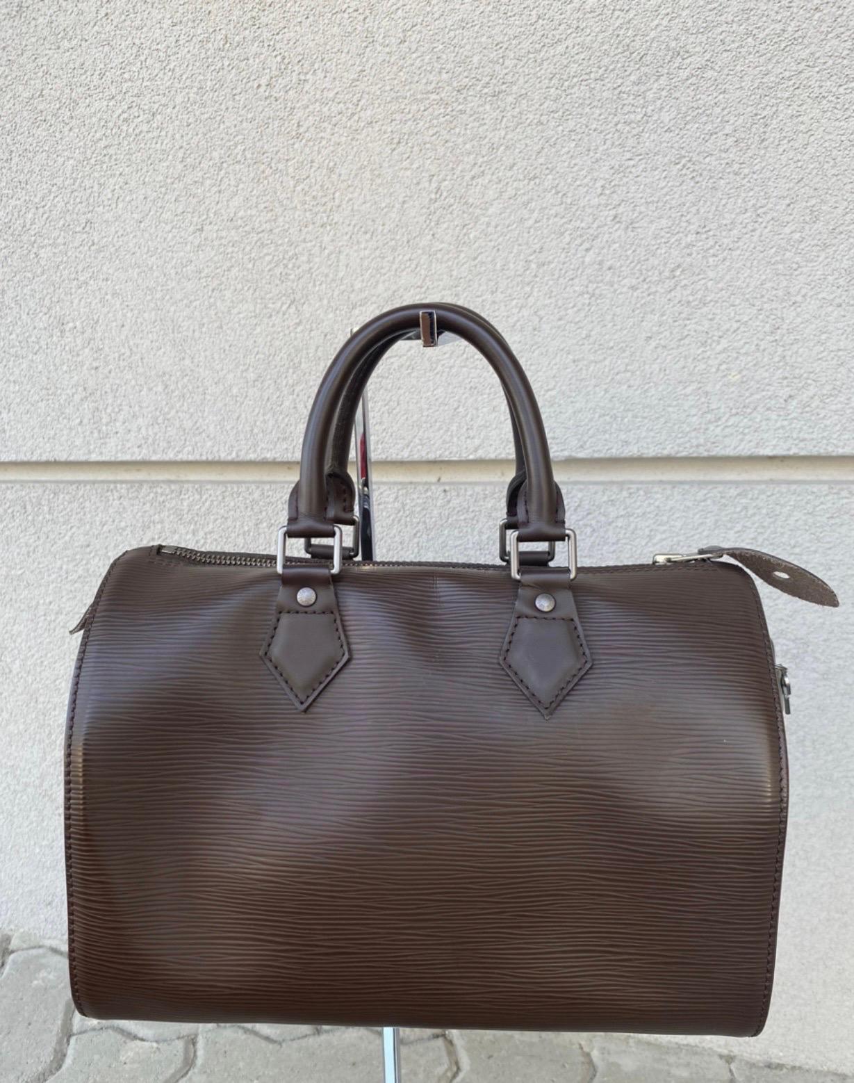Women's or Men's Louis Vuitton brown epi leather Speedy Bag