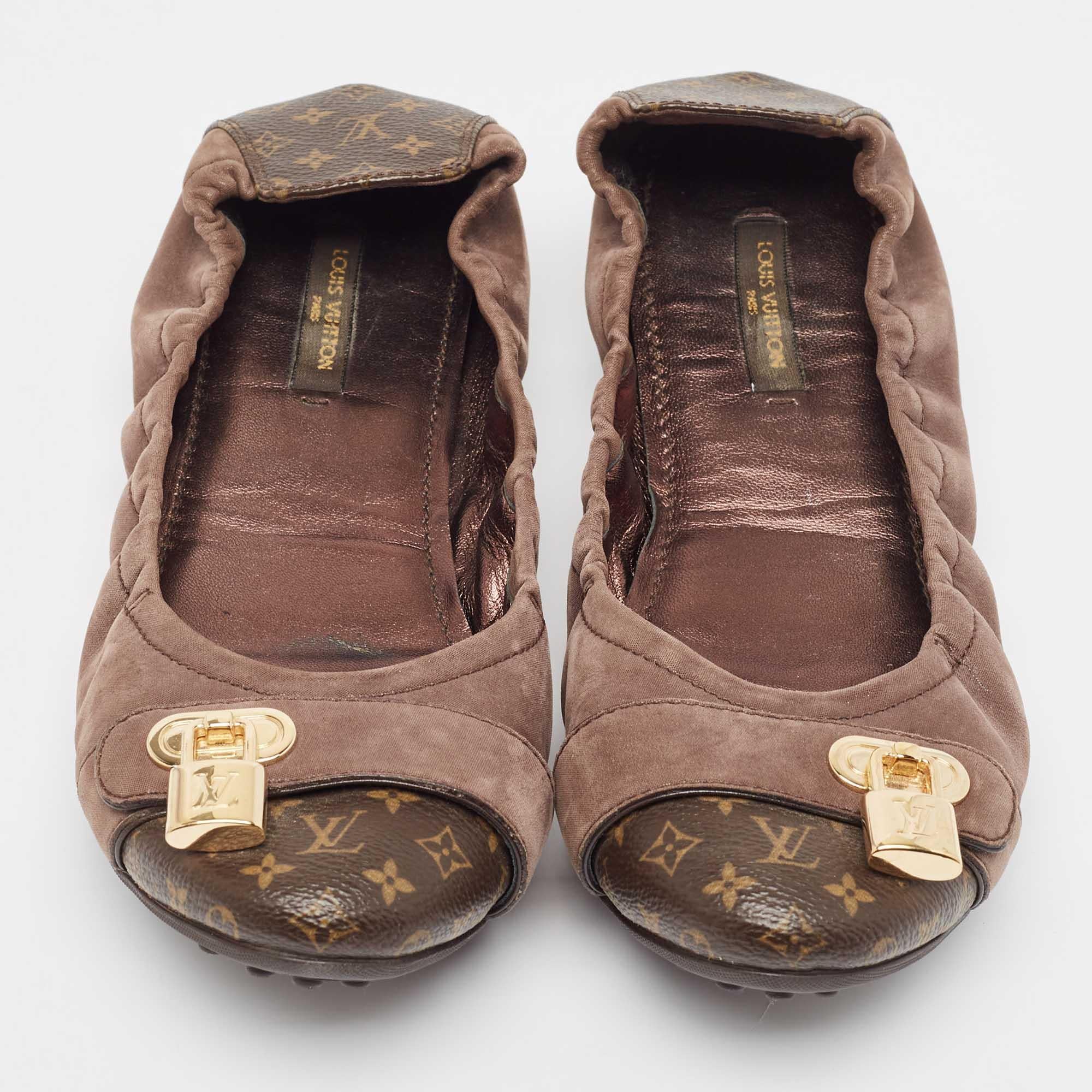 Louis Vuitton Marrón Glitter Nubuck Monogram Canvas Lucky Bailarinas Talla 38.5 en Bueno estado para la venta en Dubai, Al Qouz 2