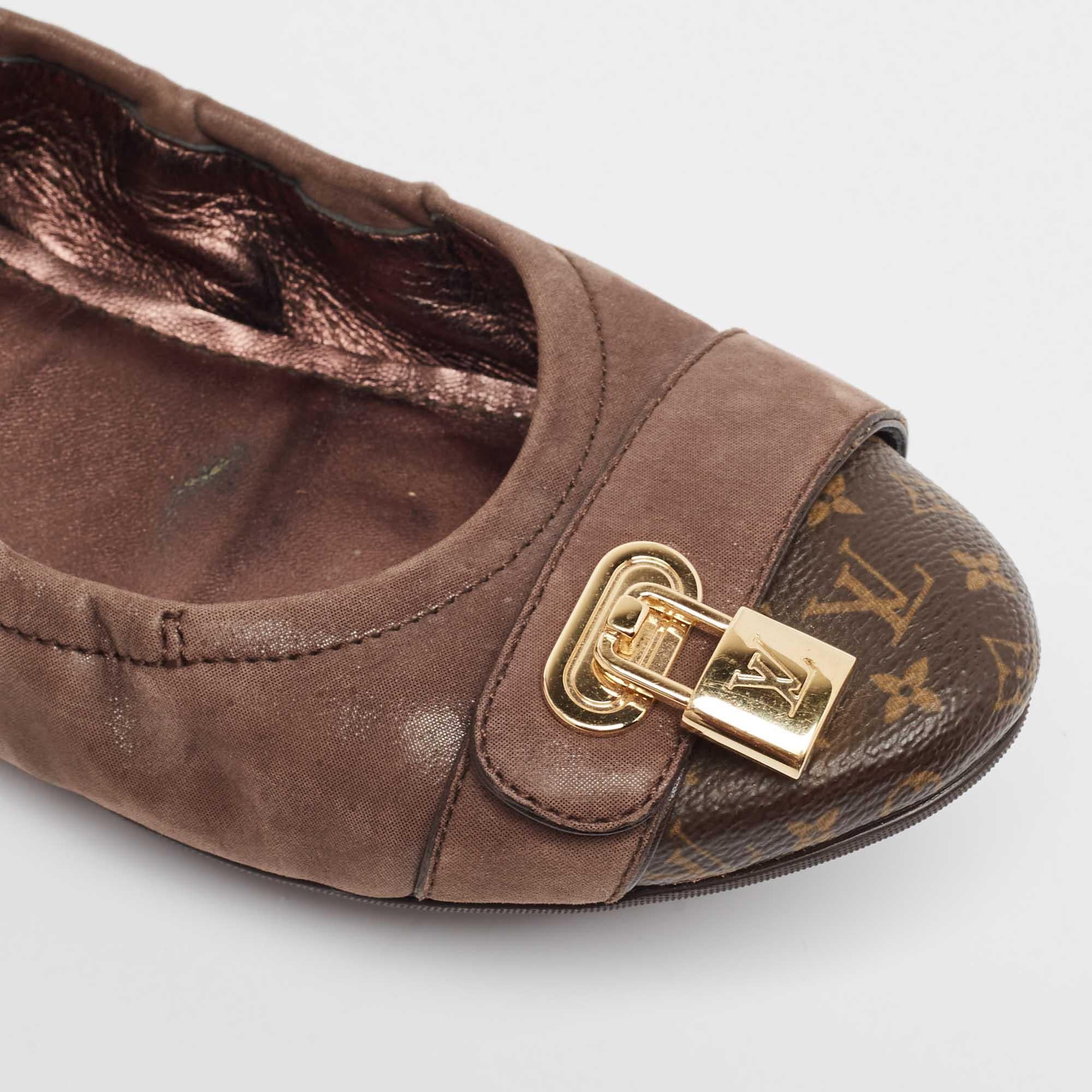 Louis Vuitton Marrón Glitter Nubuck Monogram Canvas Lucky Bailarinas Talla 38.5 en venta 3