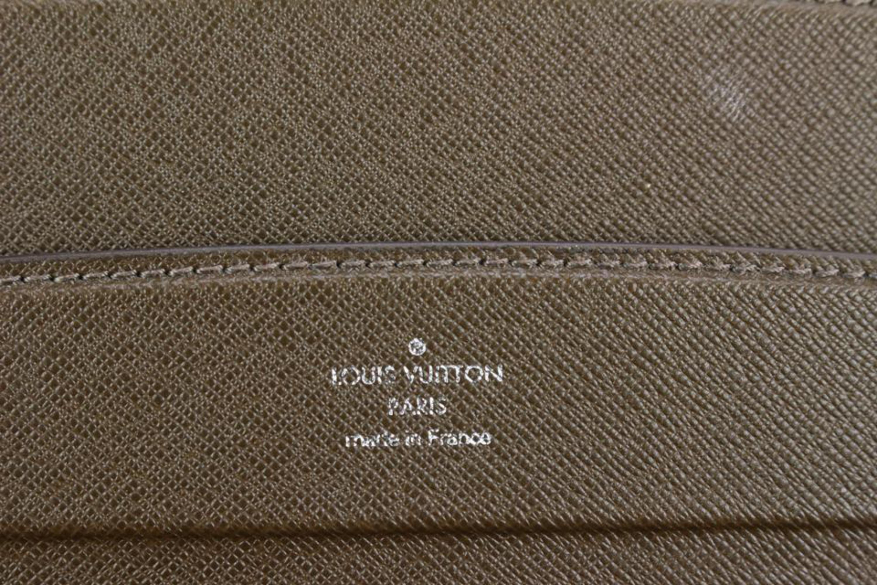 Louis Vuitton Braun Grizzli Taiga Leder Präsident Aktentasche Attache14lk616s im Angebot 6