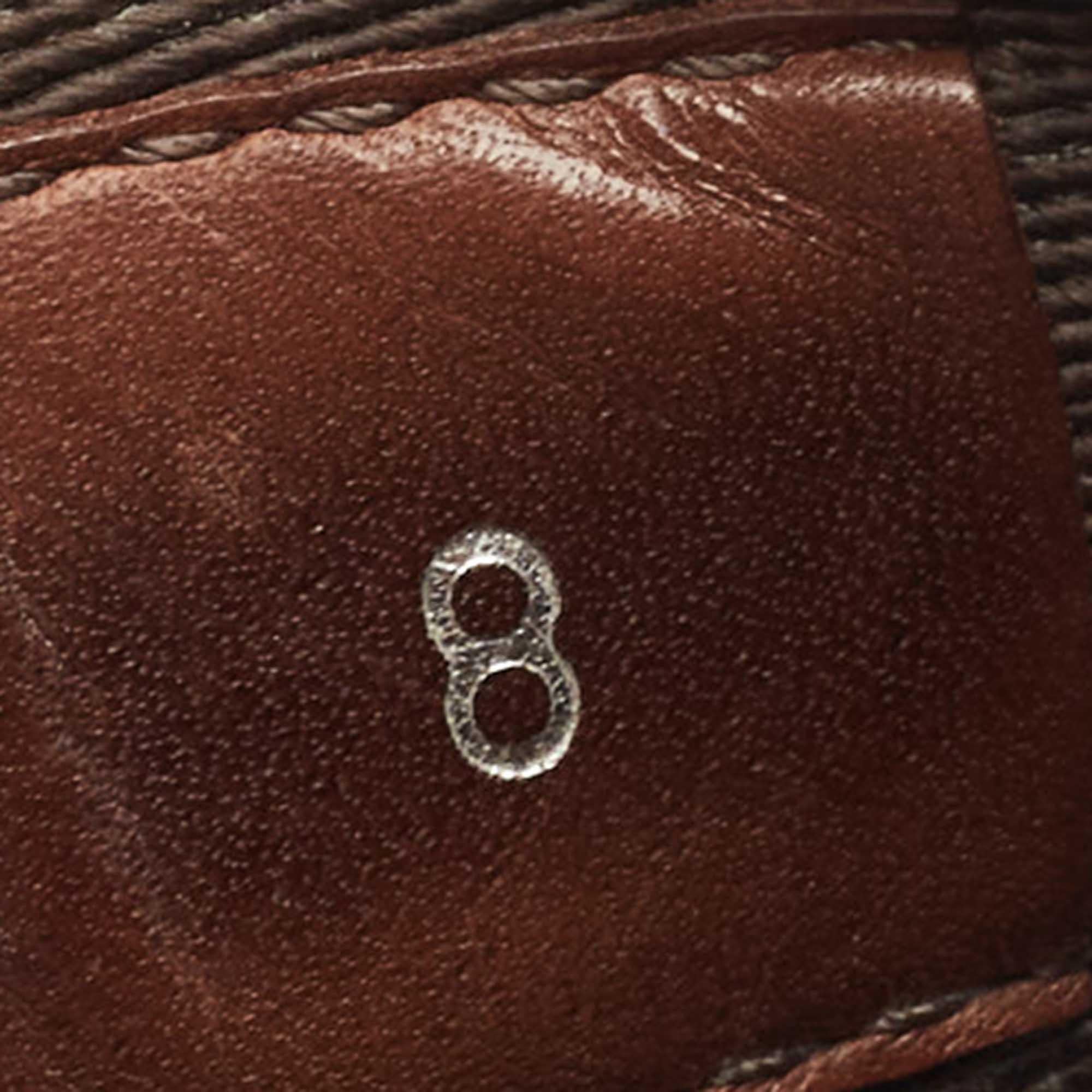 Louis Vuitton Brown Leather and Canvas Criss Cross Slides Size 42 In Good Condition For Sale In Dubai, Al Qouz 2