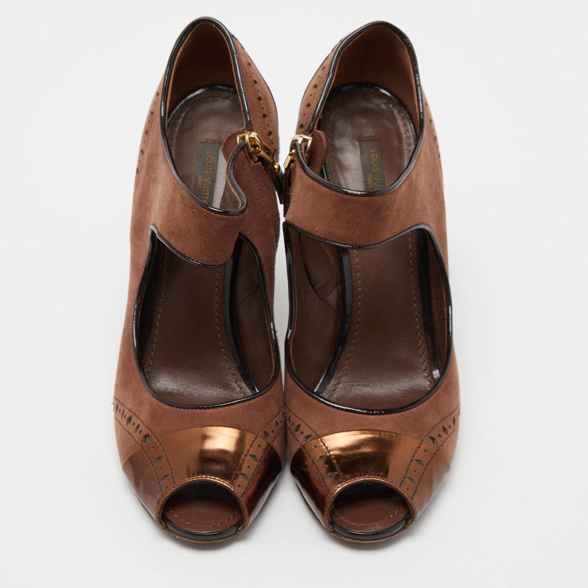 Louis Vuitton Brown Leather and Suede Peep Toe Sandals Size 39 In Good Condition In Dubai, Al Qouz 2