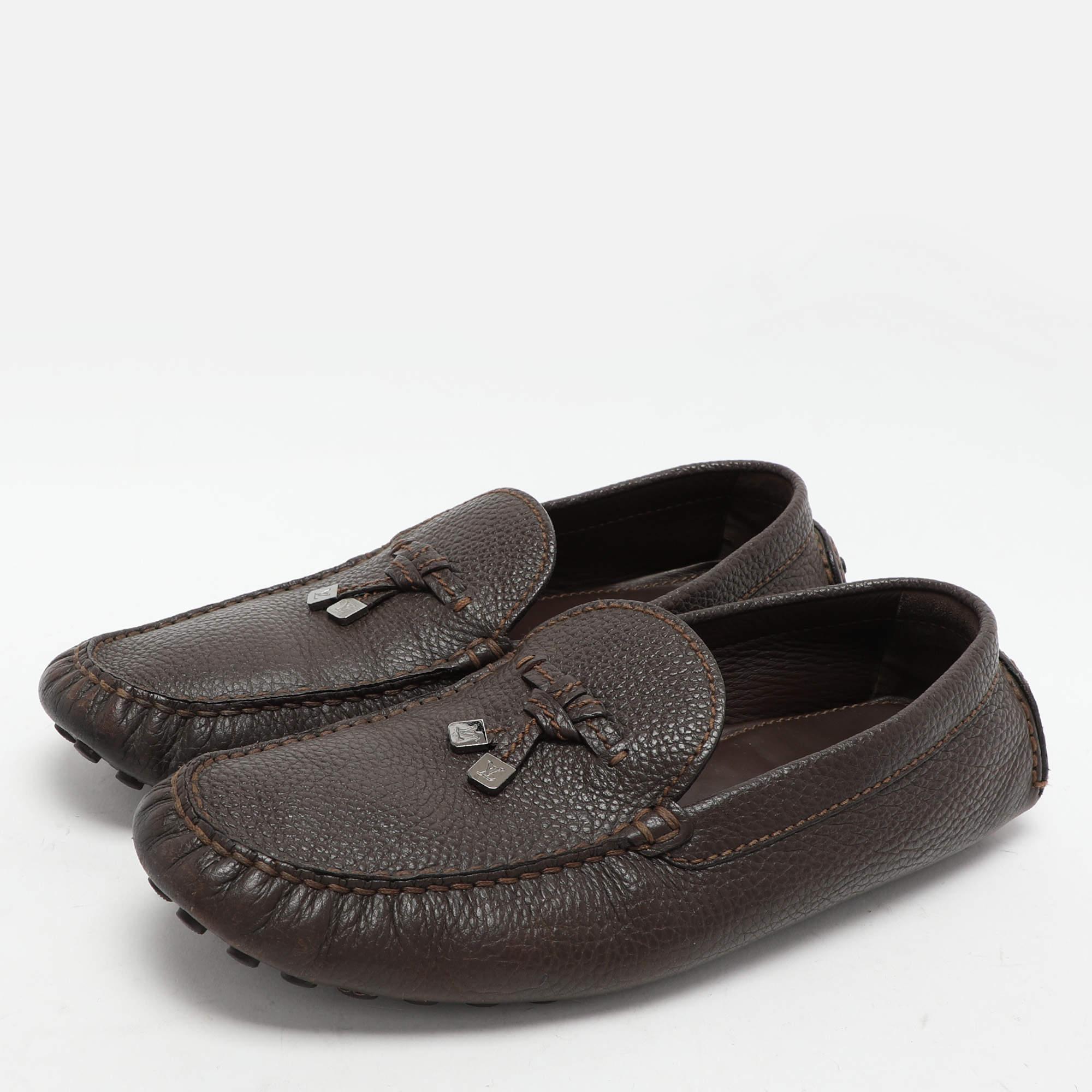 Pratiques, à la mode et durables, ces mocassins de créateur sont soigneusement conçus pour accompagner votre style au quotidien. Ils sont fabriqués à l'aide des meilleurs matériaux pour être un achat de premier ordre.