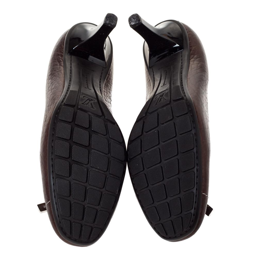 Louis Vuitton Brown Leather Bow Pumps Size 37 In Good Condition In Dubai, Al Qouz 2