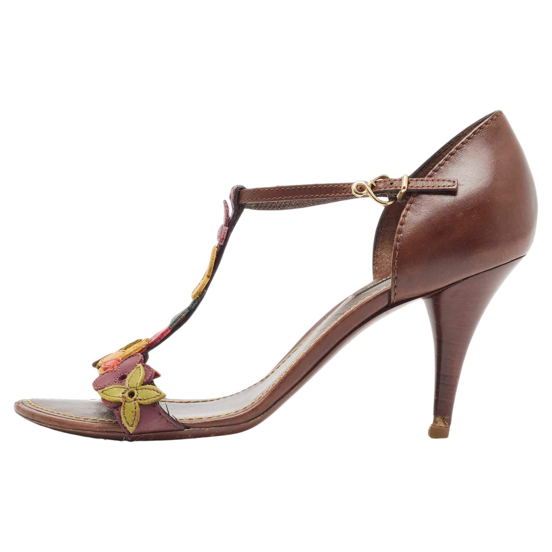 Louis Vuitton Brown Leather Flower Applique T-Bar Ankle Strap Sandals Size 37.5 For Sale