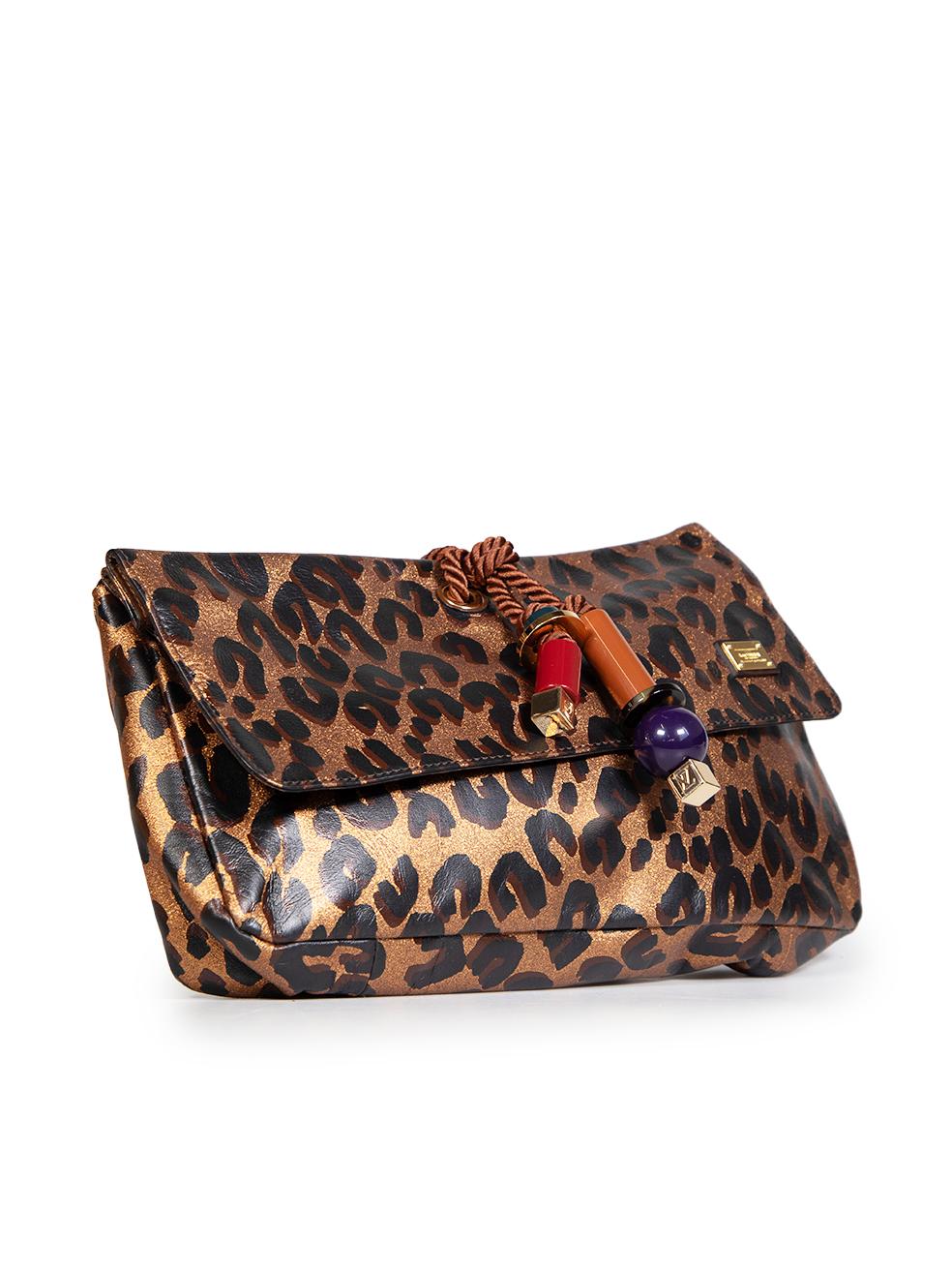 CONDITION is Very good. Minimal wear to clutch bag is evident. Minimal wear to the opening of the bag with peeling of leather and print on this used Louis Vuitton designer resale item. The item comes its original dust bag. Please note that the date