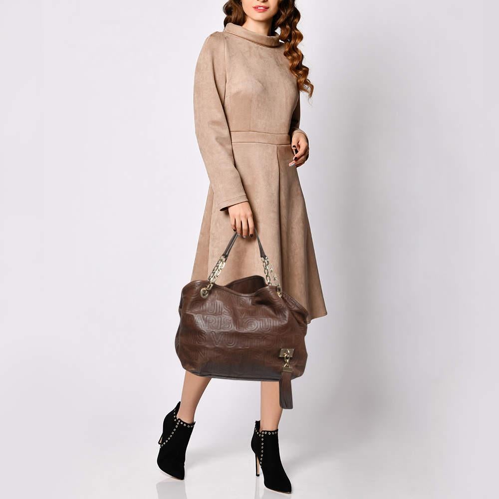 Louis Vuitton Brown Leather Paris Souple Whisper PM Bag In Good Condition In Dubai, Al Qouz 2