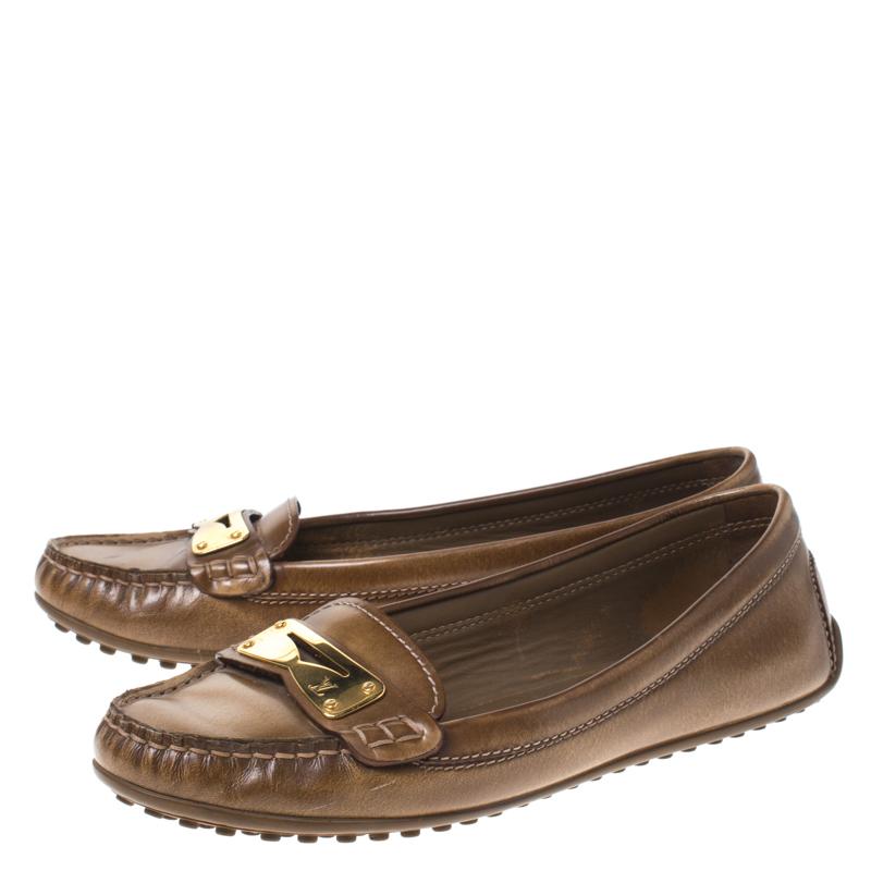 Women's Louis Vuitton Brown Leather Penny Loafers Size 38 For Sale