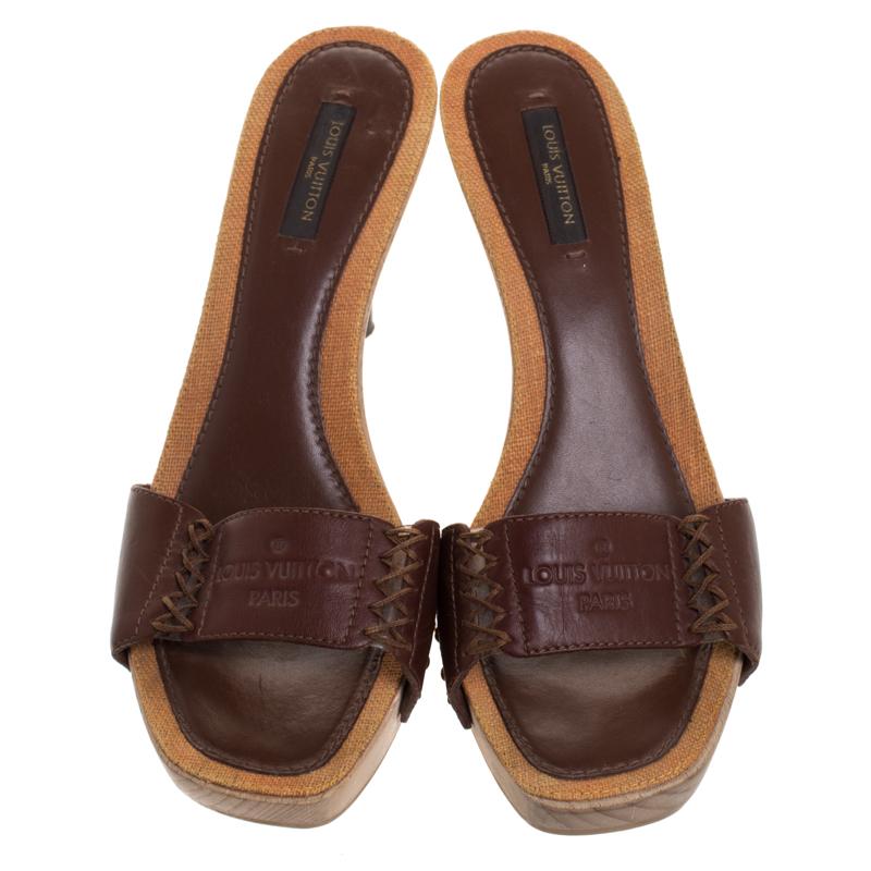 Louis Vuitton Brown Leather Studded Open Toe Platform Sandals Size 36.5 In Good Condition In Dubai, Al Qouz 2