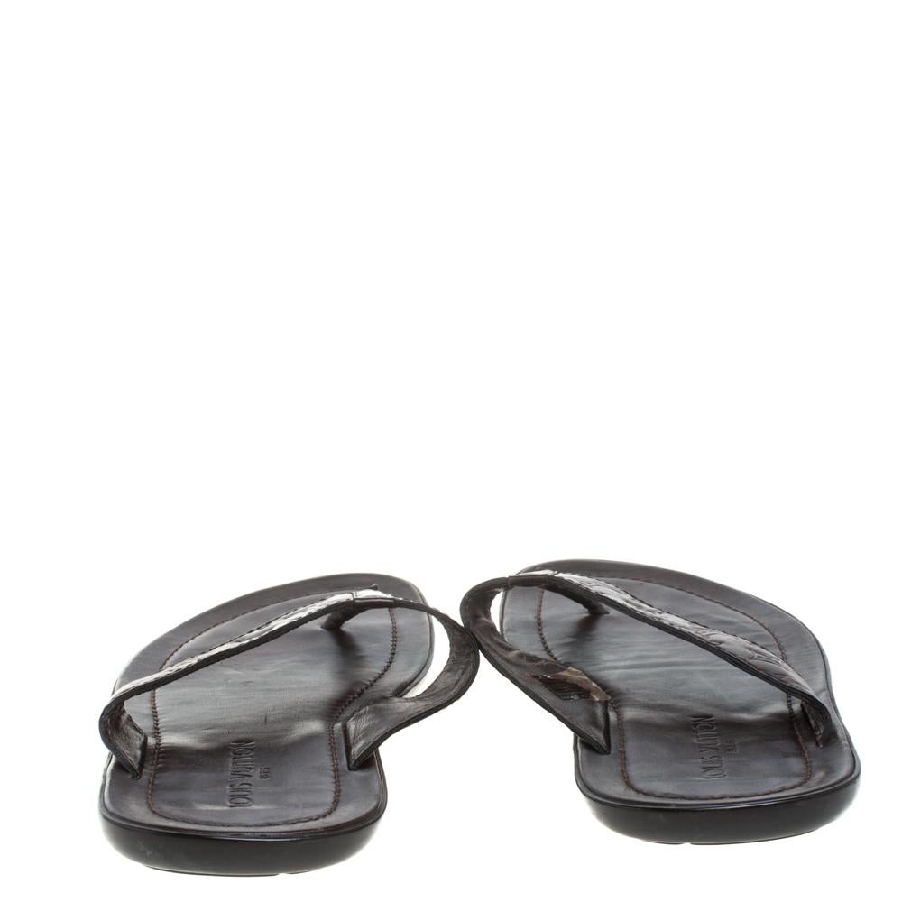 lv thong sandals