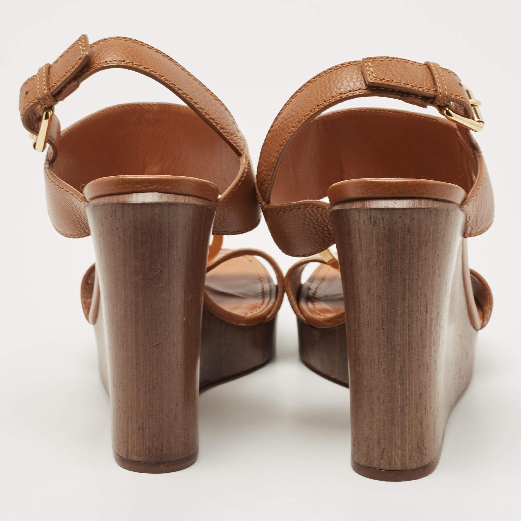 Louis Vuitton Brown Leather Vedette Wedge Sandals Size 39 In Good Condition In Dubai, Al Qouz 2