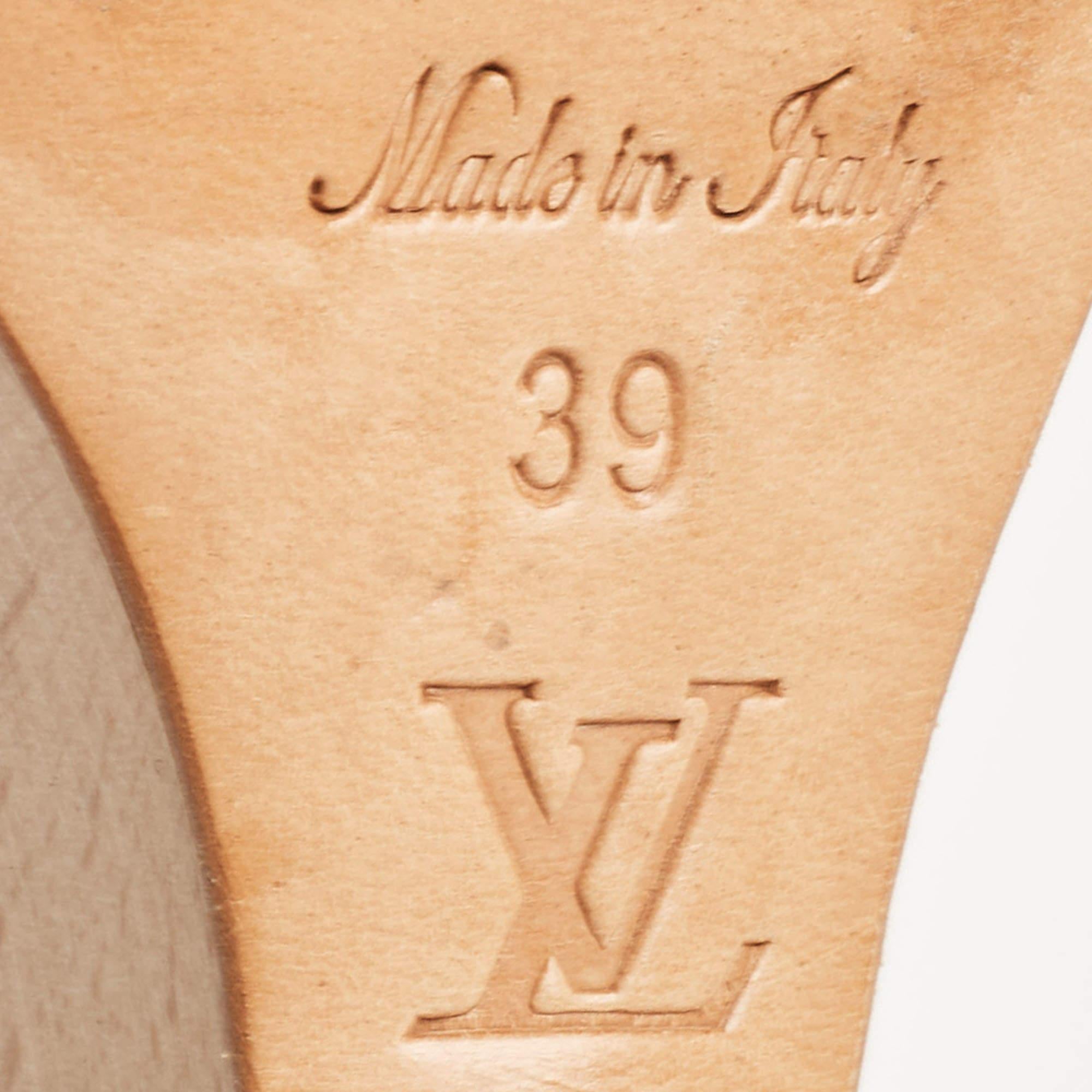 Louis Vuitton Brown Leather Wedge Ankle Strap Sandals Size 39 (Sandales à talons compensés en cuir brun) en vente 3