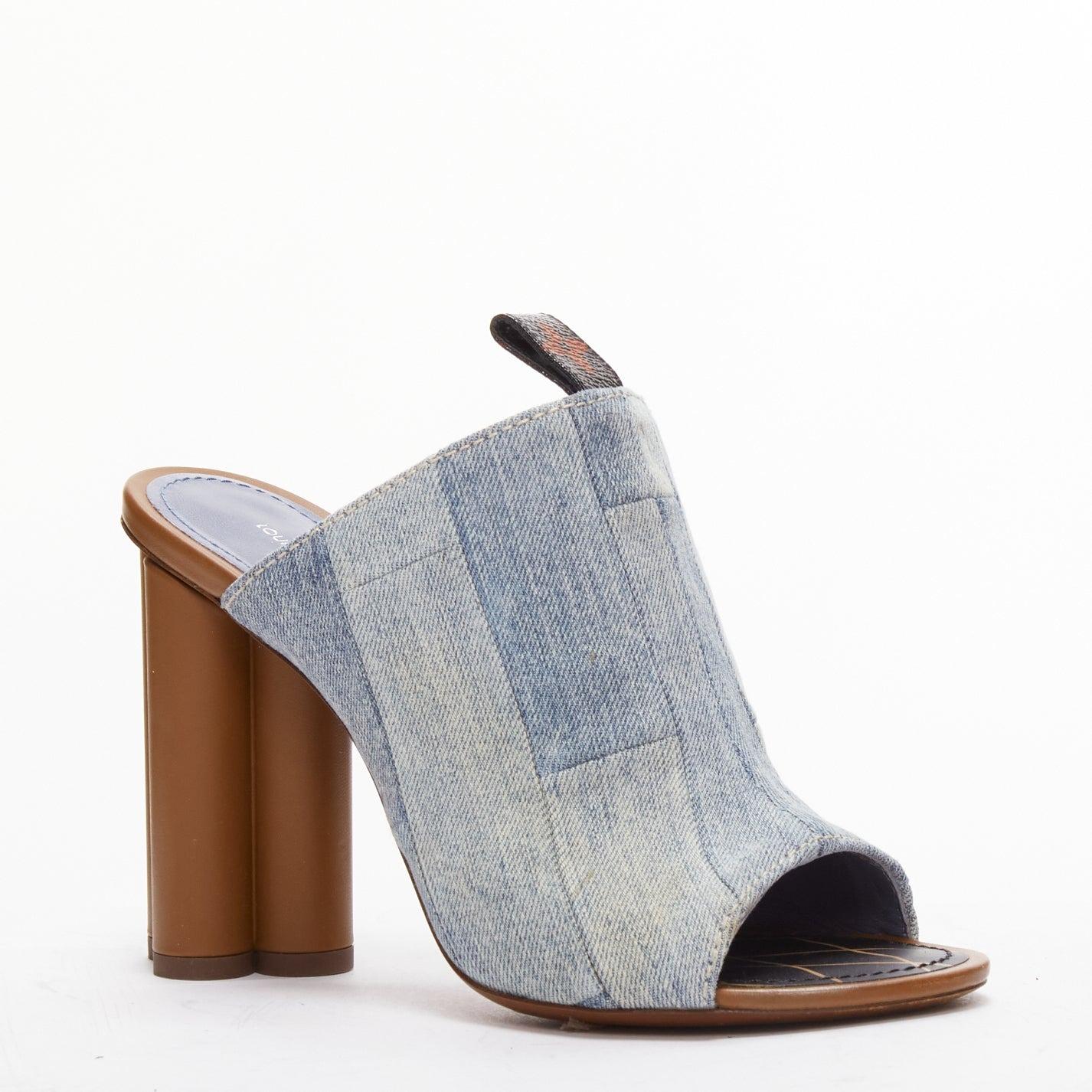 LOUIS VUITTON brown LV flower heel denim patchwork mules EU38
Reference: MEKK/A00007
Brand: Louis Vuitton
Material: Denim, Leather
Color: Brown, Blue
Pattern: Solid
Closure: Slip On
Lining: Blue Leather
Extra Details: LV flower shaped heels.
Made