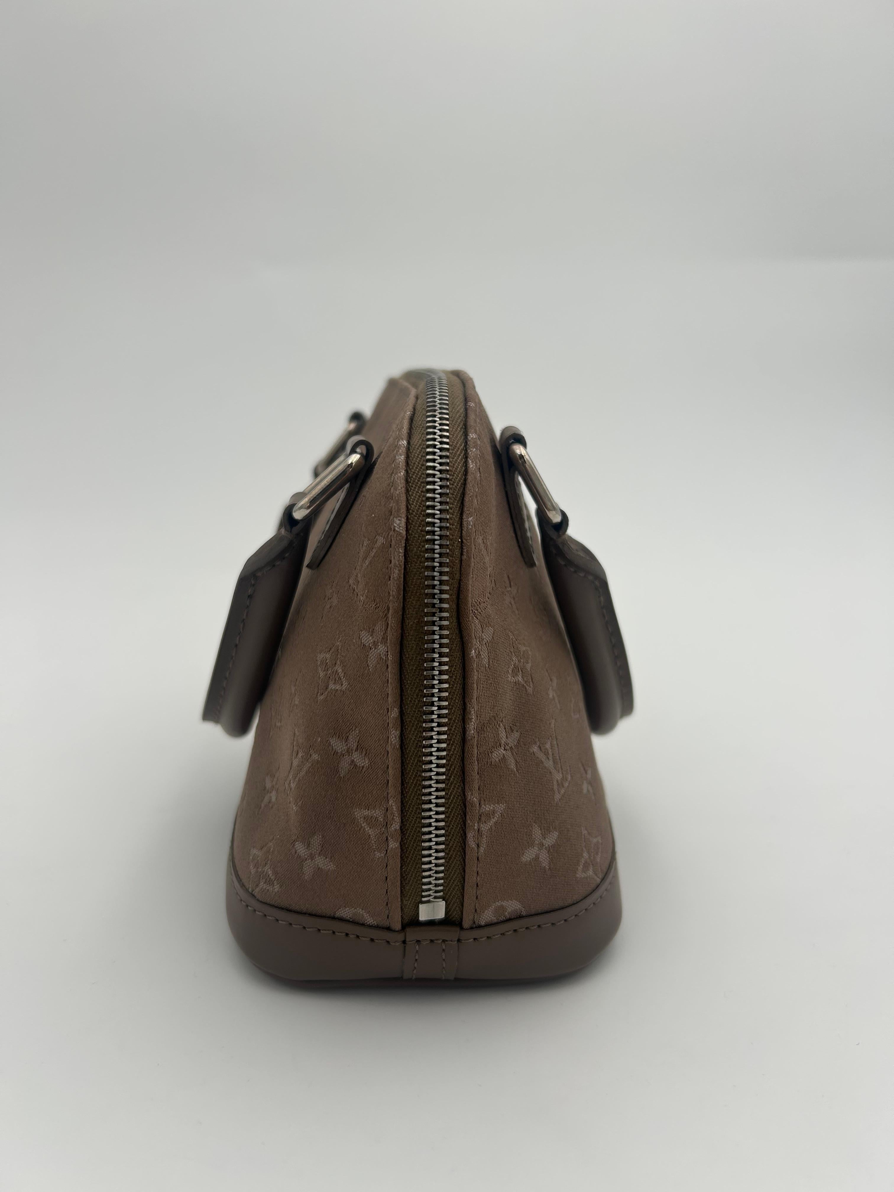 Louis Vuitton Mini Alma Marrone in vendita 1