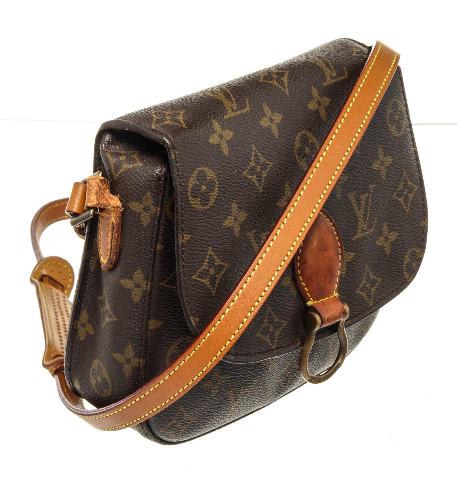 Louis Vuitton Brown Mini St. Cloud MM Crossbody Bag with monogram canvas, gold-tone hardware, trim tan vachetta leather, interior zip pocket, adjustable shoulder strap and push-lock closure.

47183MSC