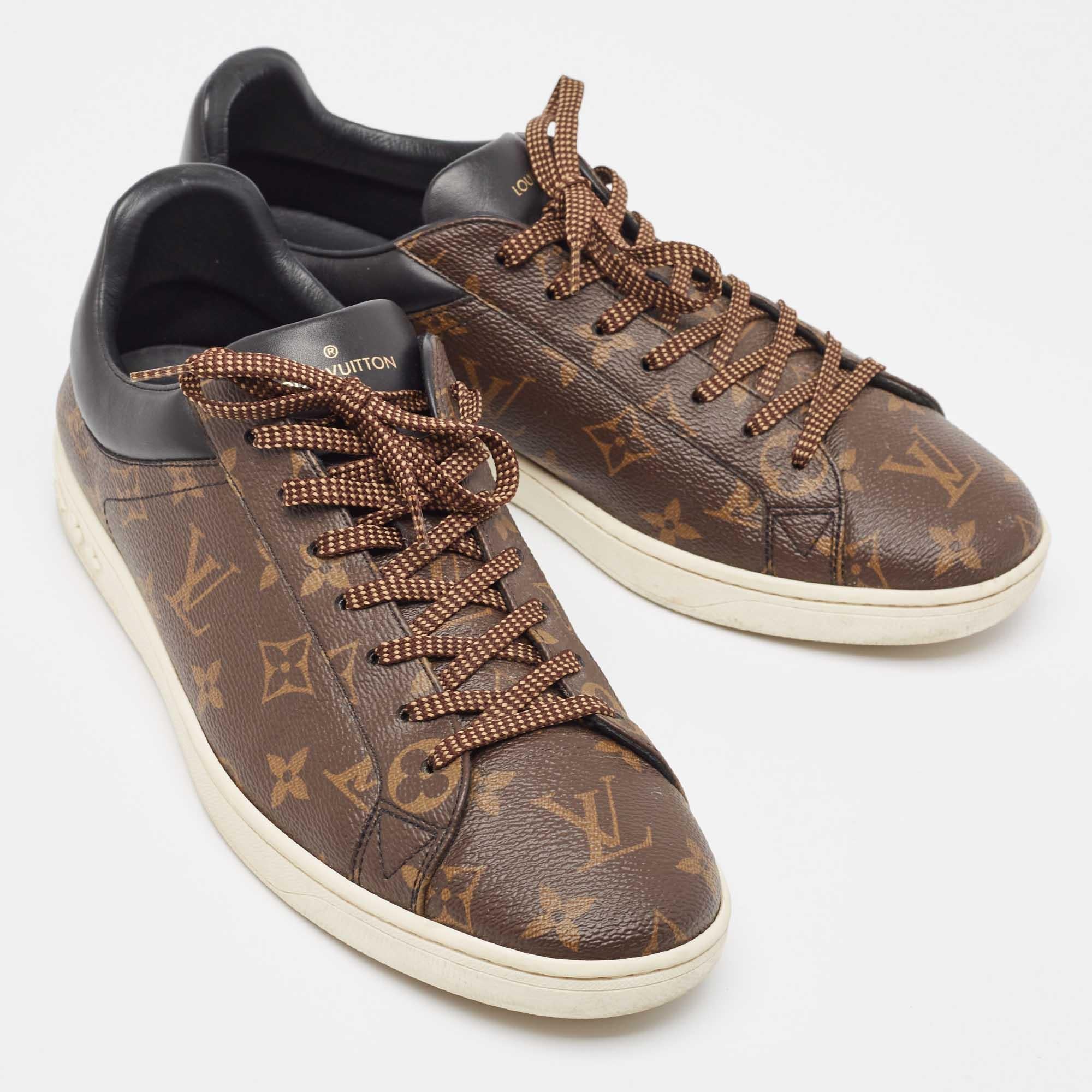 Louis Vuitton Brown Monogram Canvas And Leather Frontrow Sneakers Size 42 In Excellent Condition In Dubai, Al Qouz 2