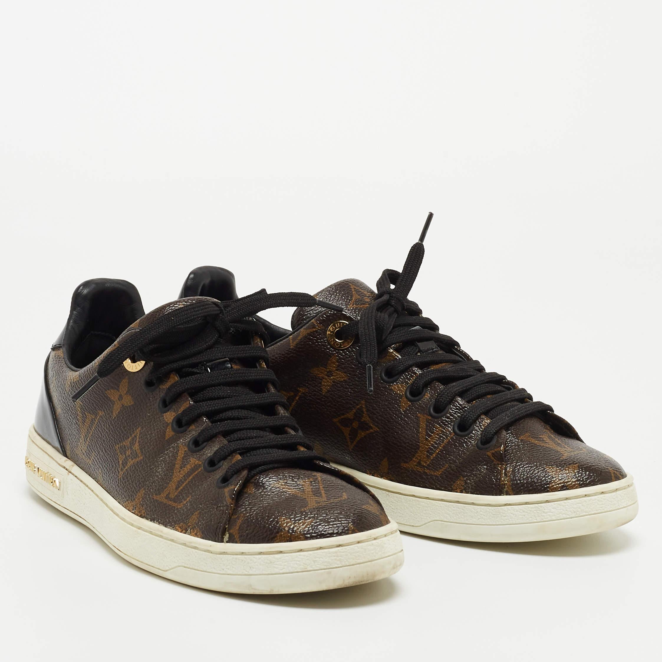 Designed to elevate your style quotient and give you comfort at the same time, these Louis Vuitton sneakers are crafted using the best materials. Pair them with your casuals for a cool look.

