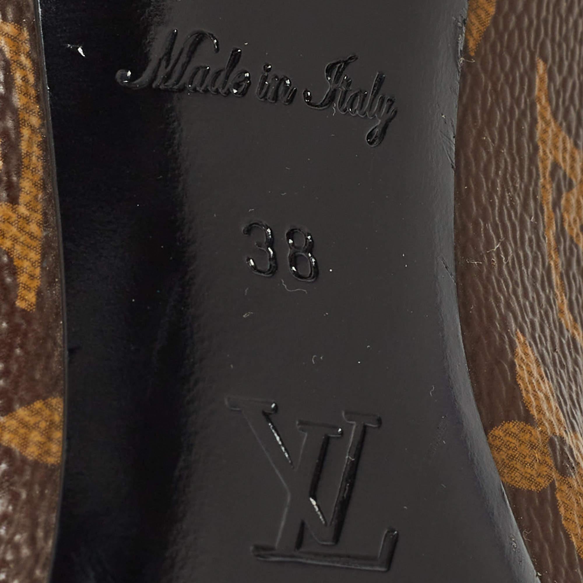 Louis Vuitton Brown Monogram Canvas and Patent Leather Chérie Pumps Size 38 For Sale 4