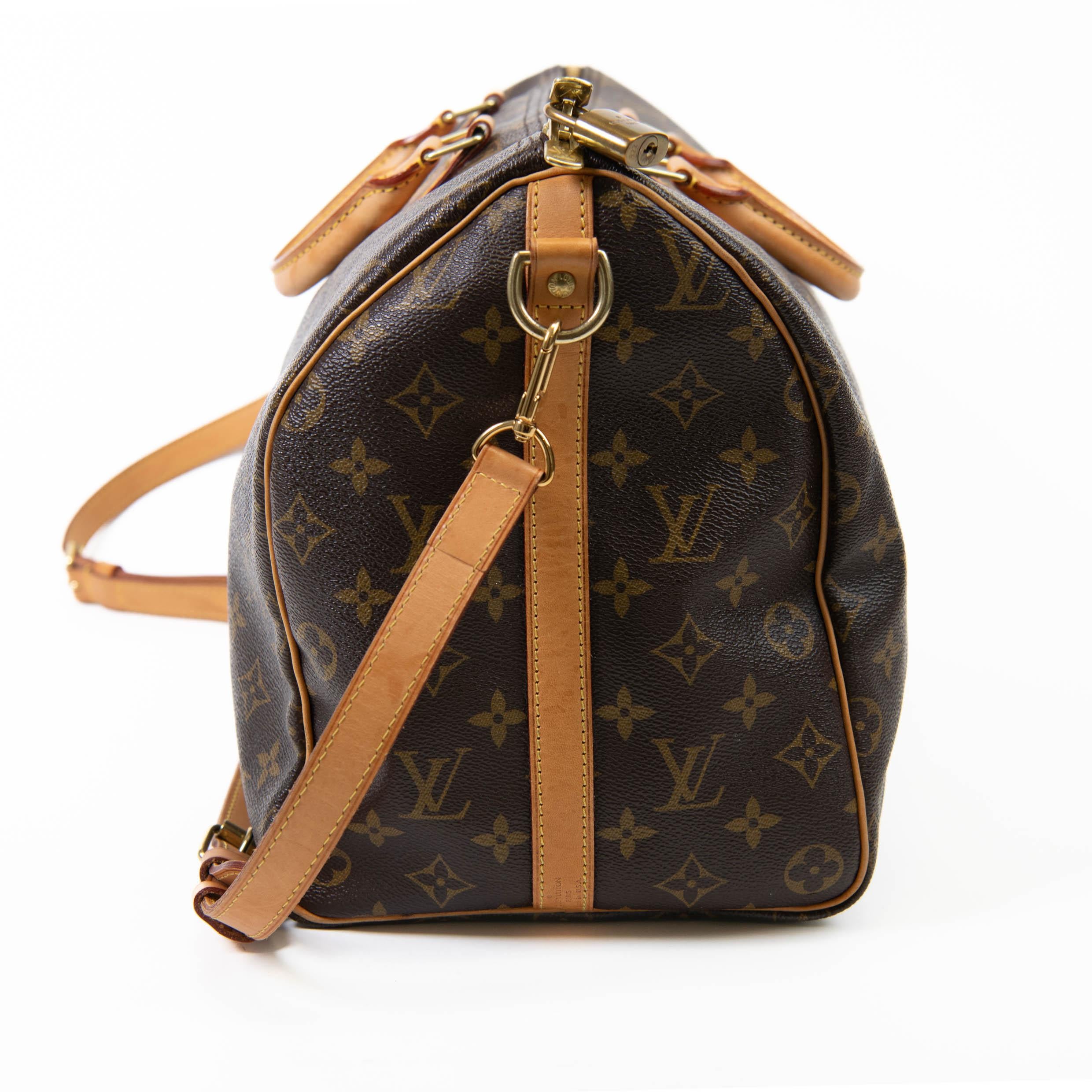 Women's or Men's Louis Vuitton Brown Monogram Canvas Bandoulière Keepall 40