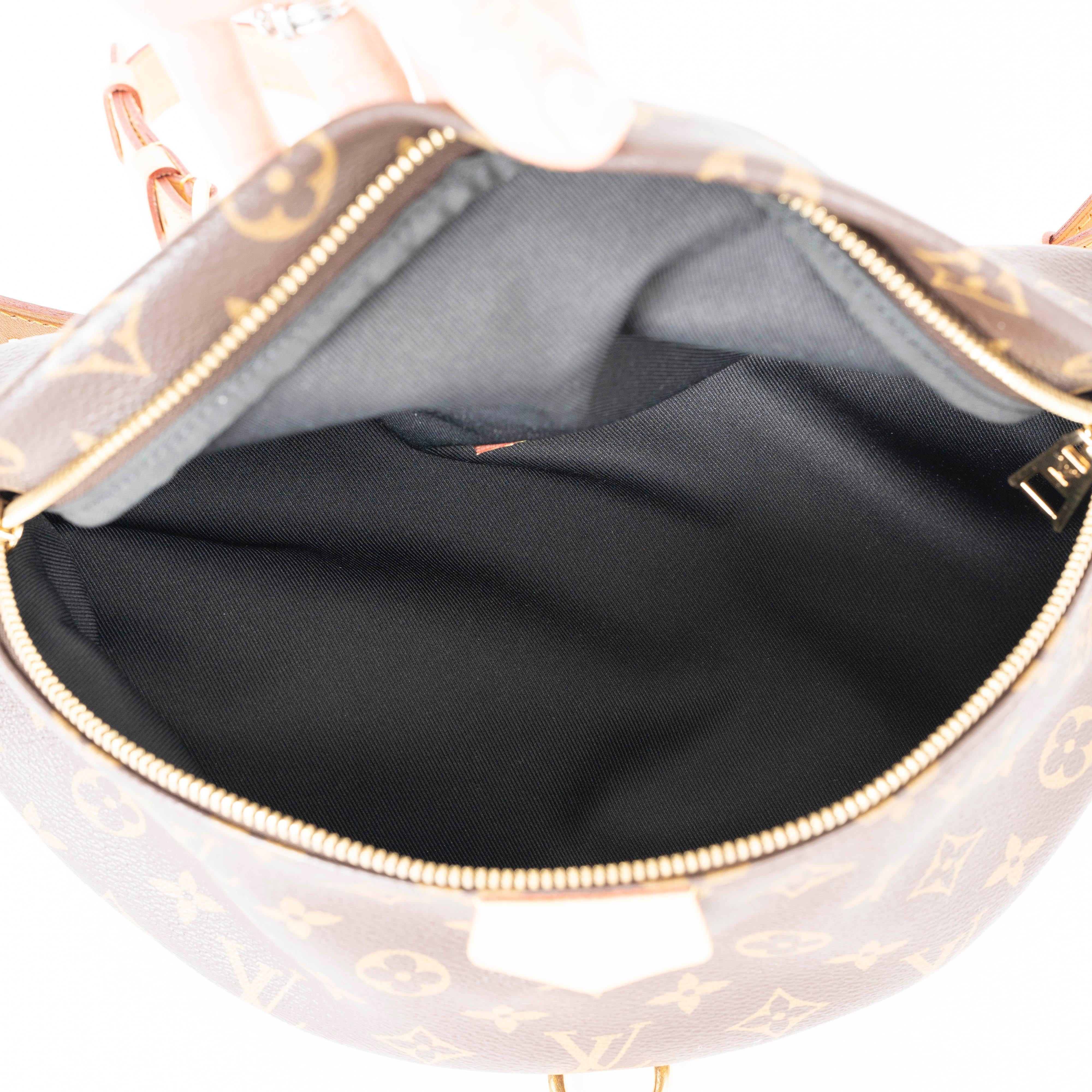 LOUIS VUITTON brown Monogram Canvas BUMBAG Belt Bag In Excellent Condition In Zürich, CH