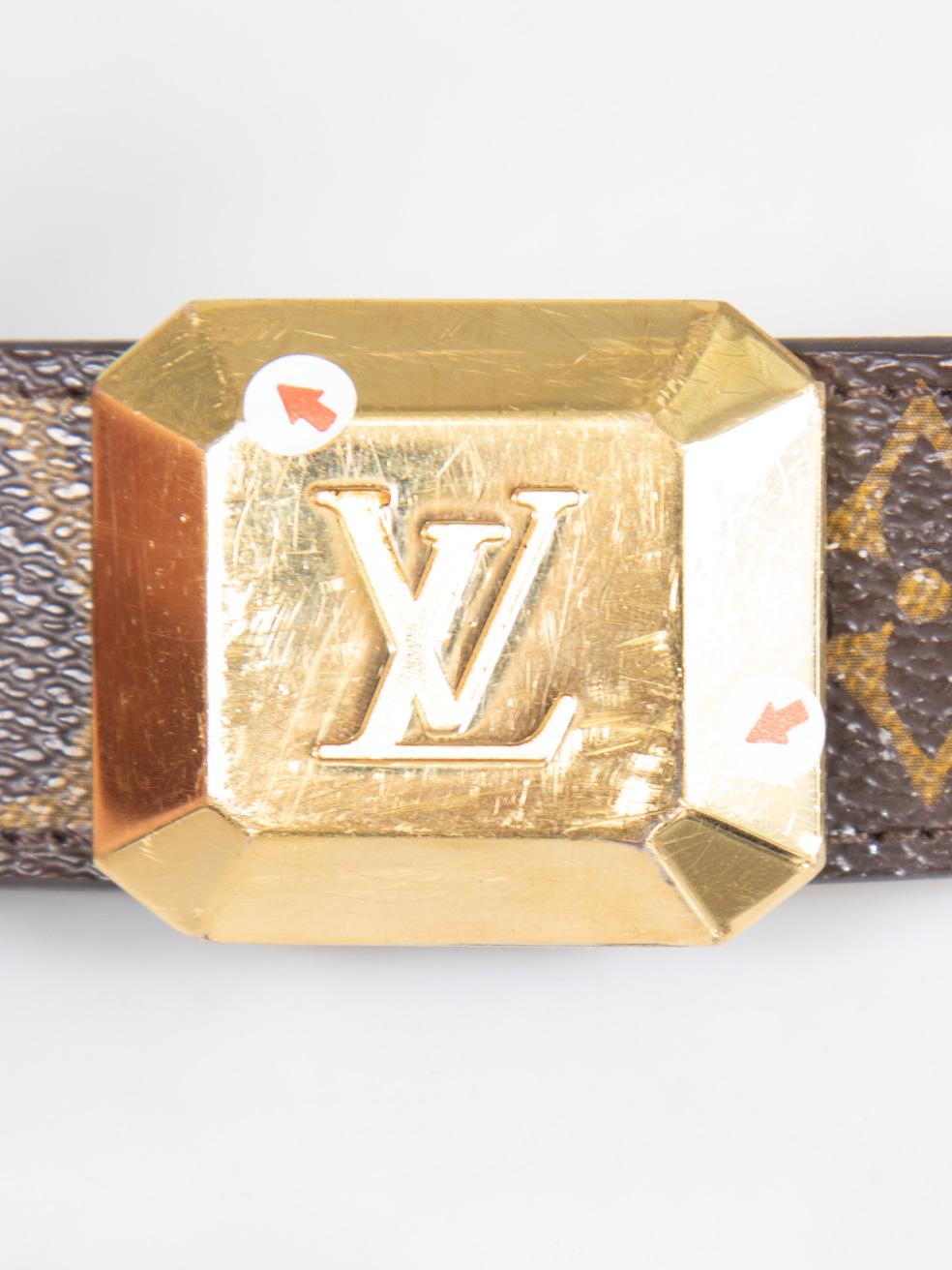 Cintura Monogram in tela marrone con cabochon Louis Vuitton in vendita 3